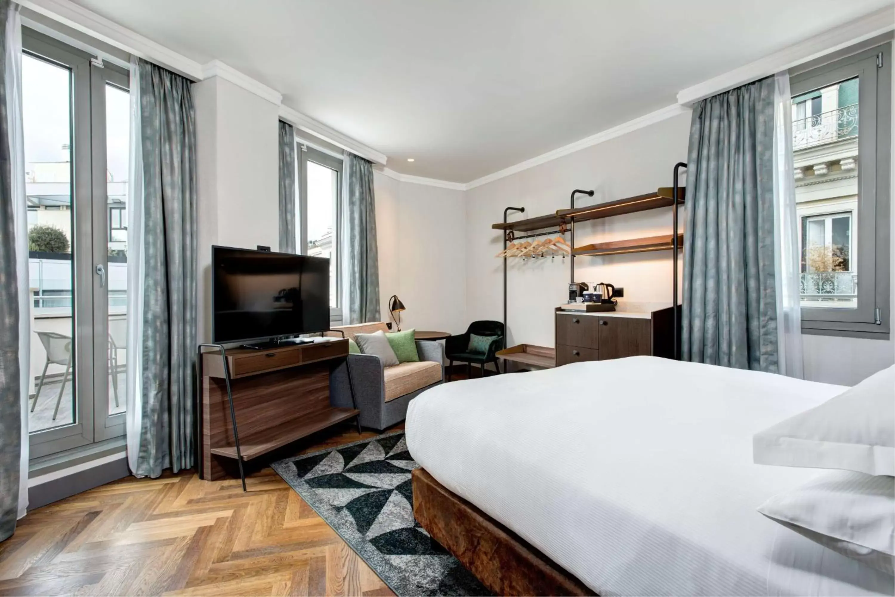 Bed in DoubleTree By Hilton Rome Monti