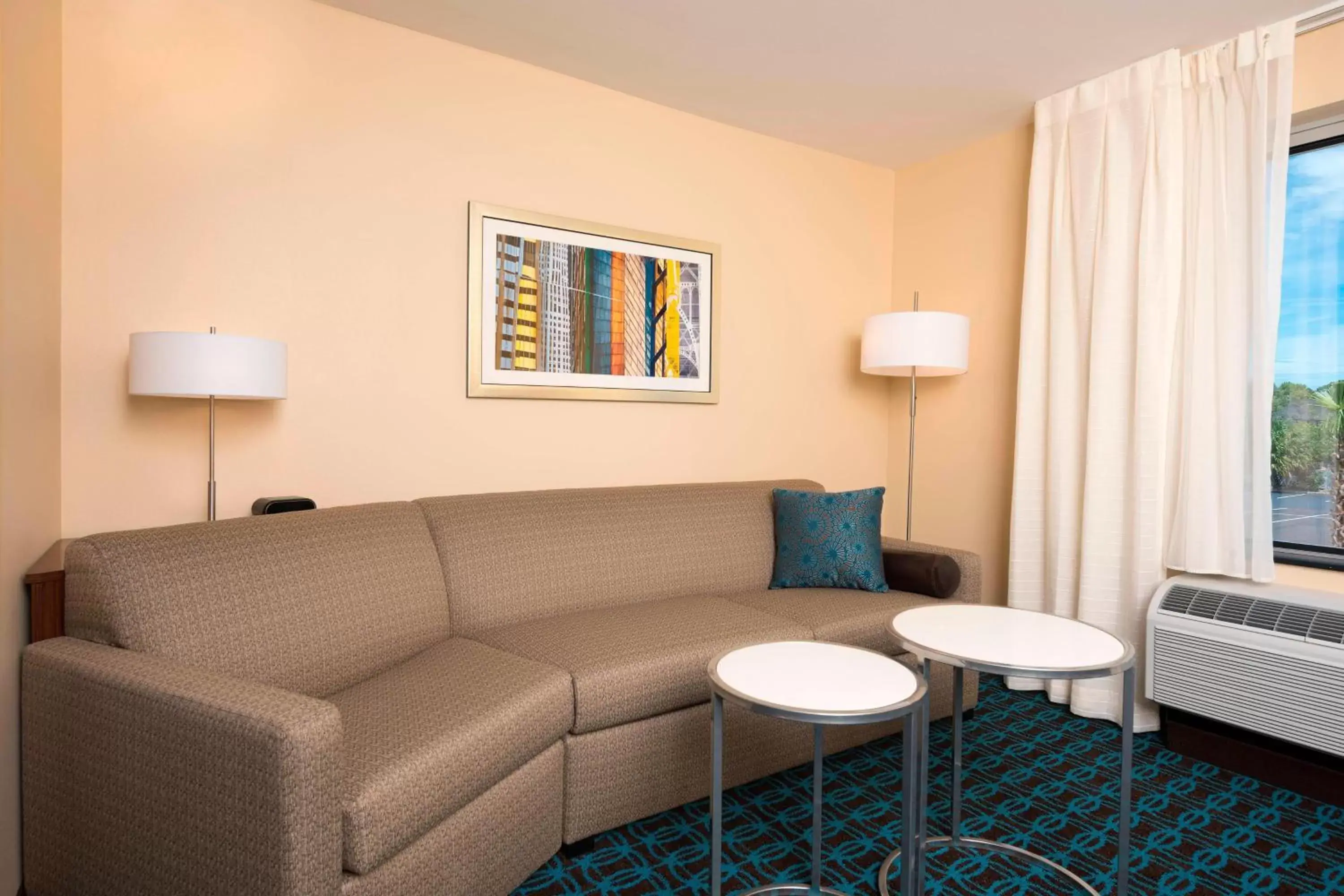 Living room, Seating Area in Fairfield Inn & Suites by Marriott Orlando Kissimmee/Celebration