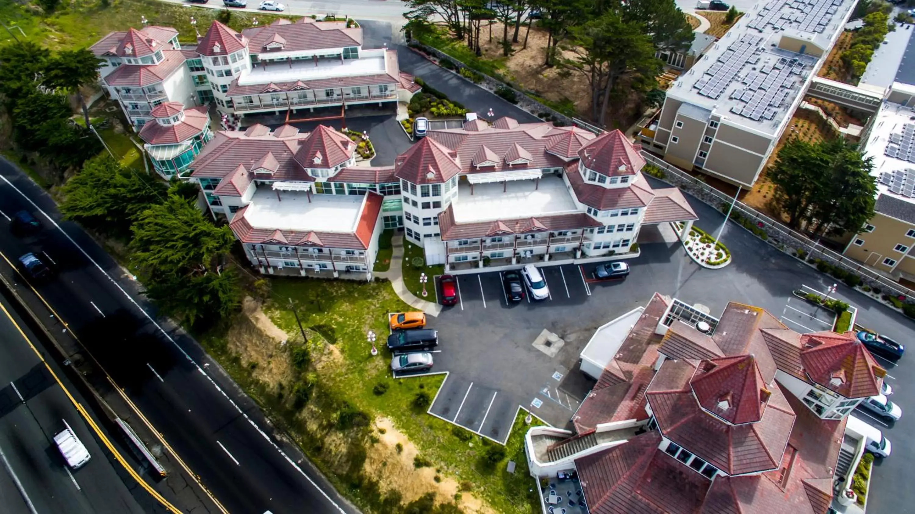 Property building, Bird's-eye View in Pacifica Beach Hotel