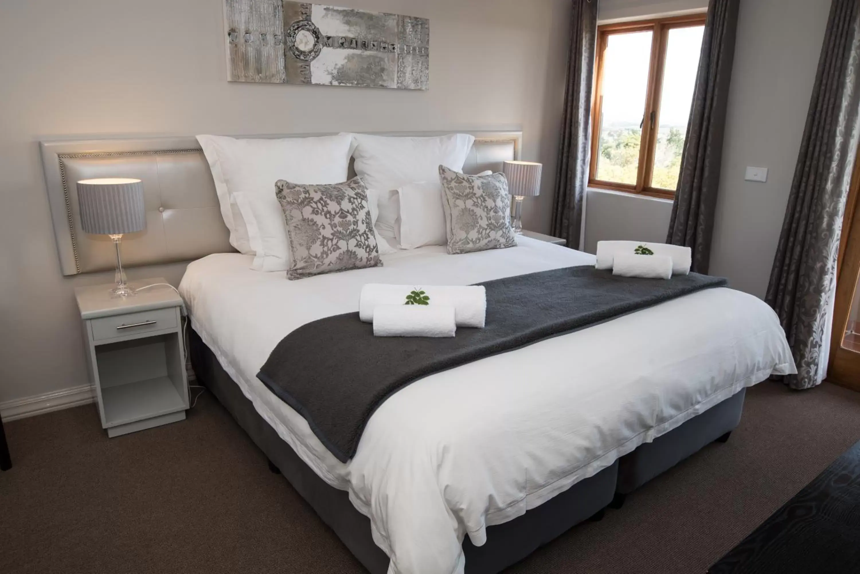 Bed, Room Photo in Devonvale Golf & Wine Estate