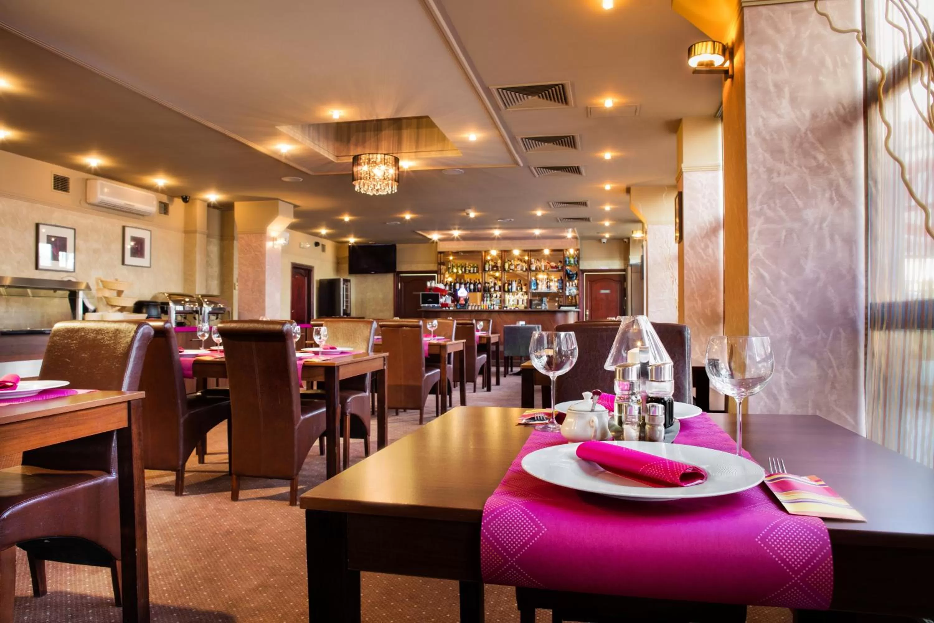 Restaurant/places to eat in Hotel Galicya