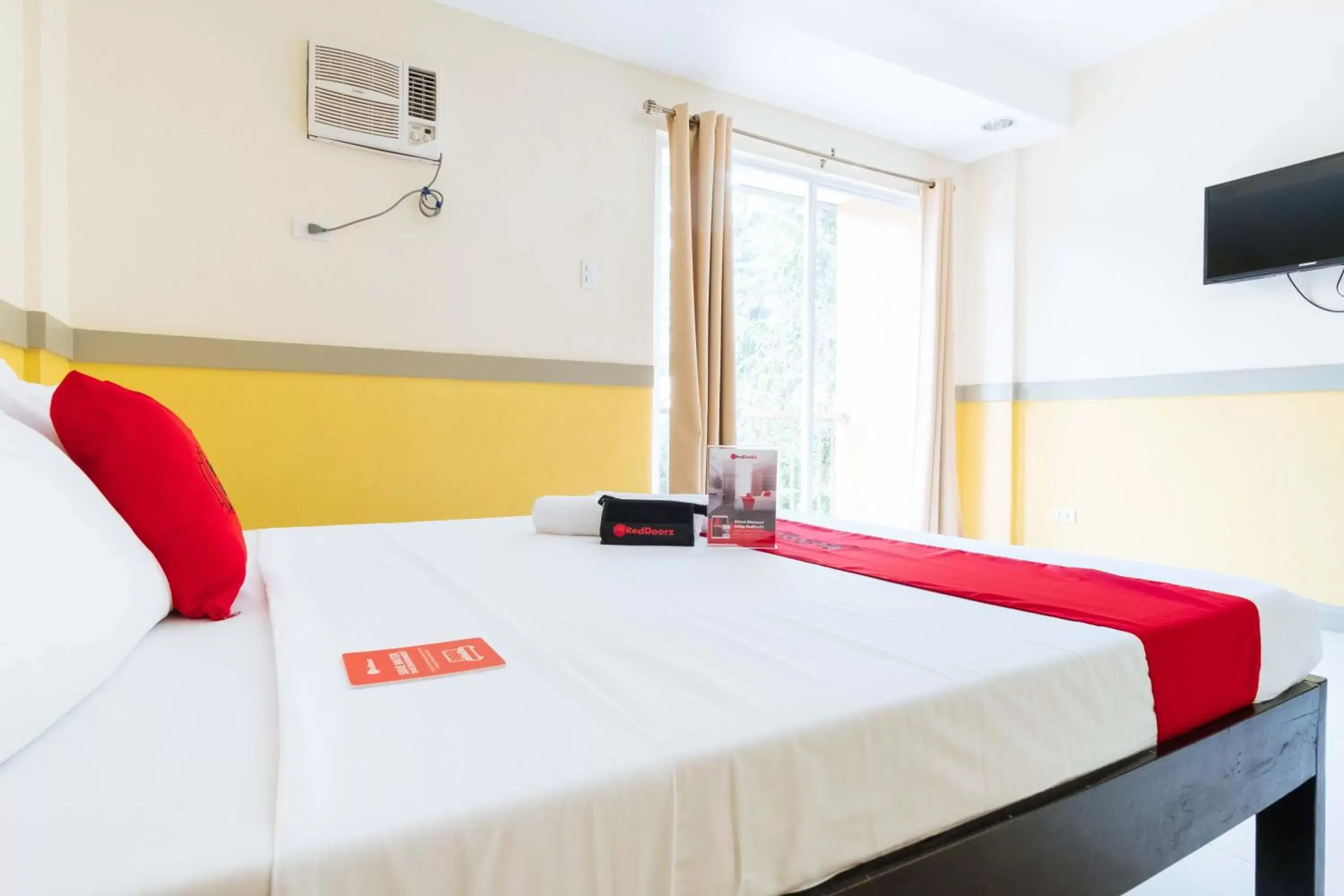 Bed in RedDoorz Premium @ Gabinete Road Palawan