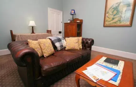 Seating Area in Westbury Gingerbread Cottages