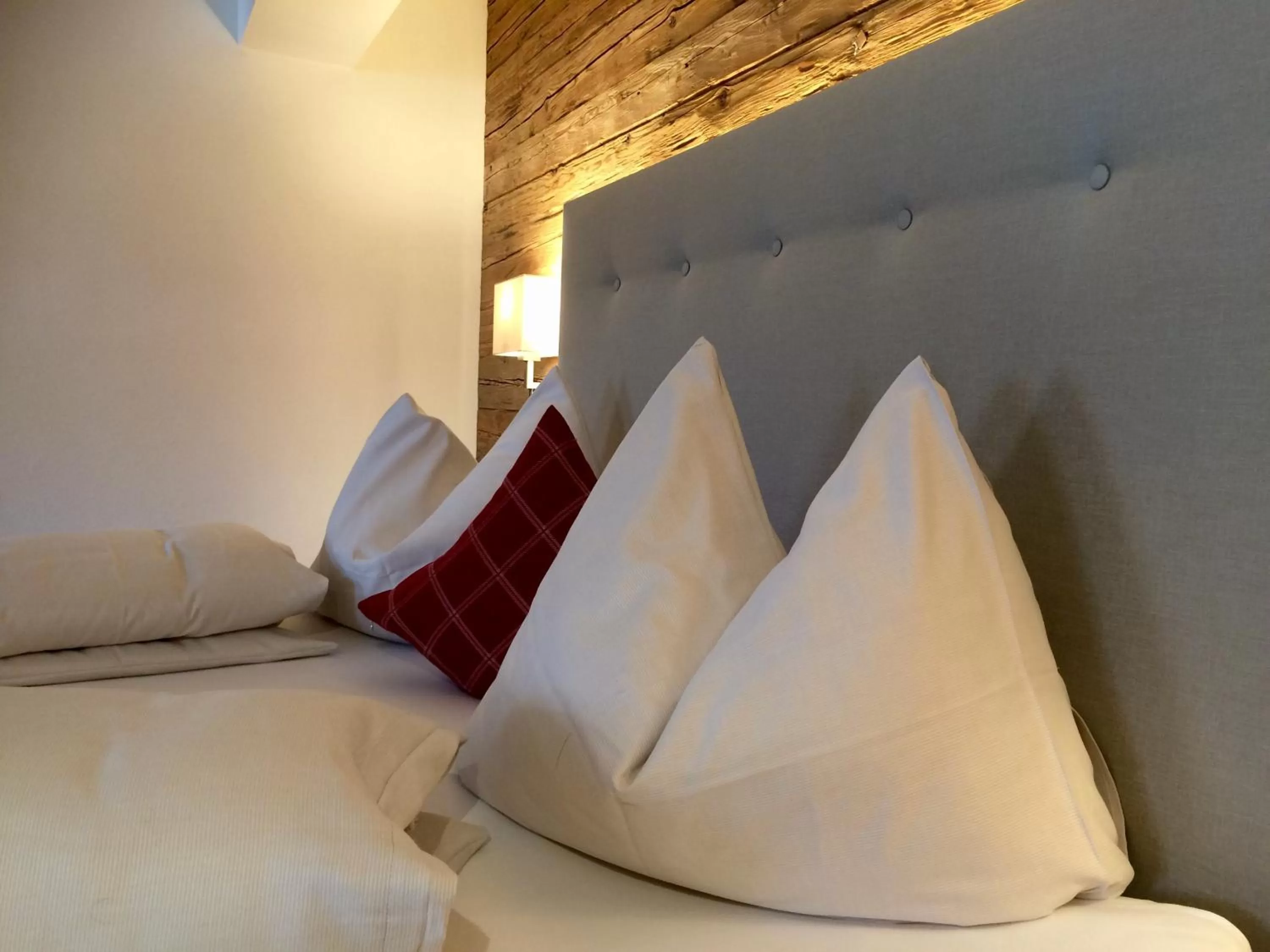 Bed in Gasthof Herrnhaus