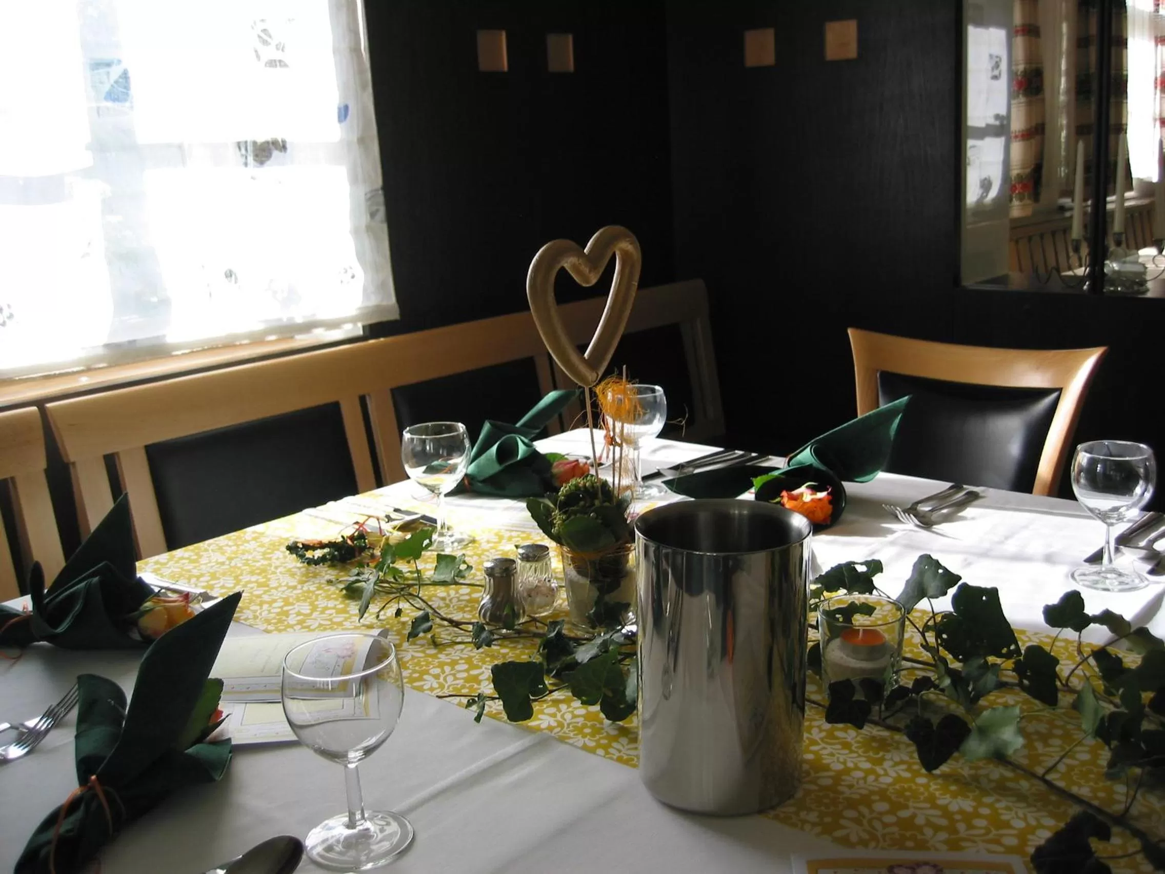 Restaurant/places to eat in Hotel und Gasthof Ritter St. Georg