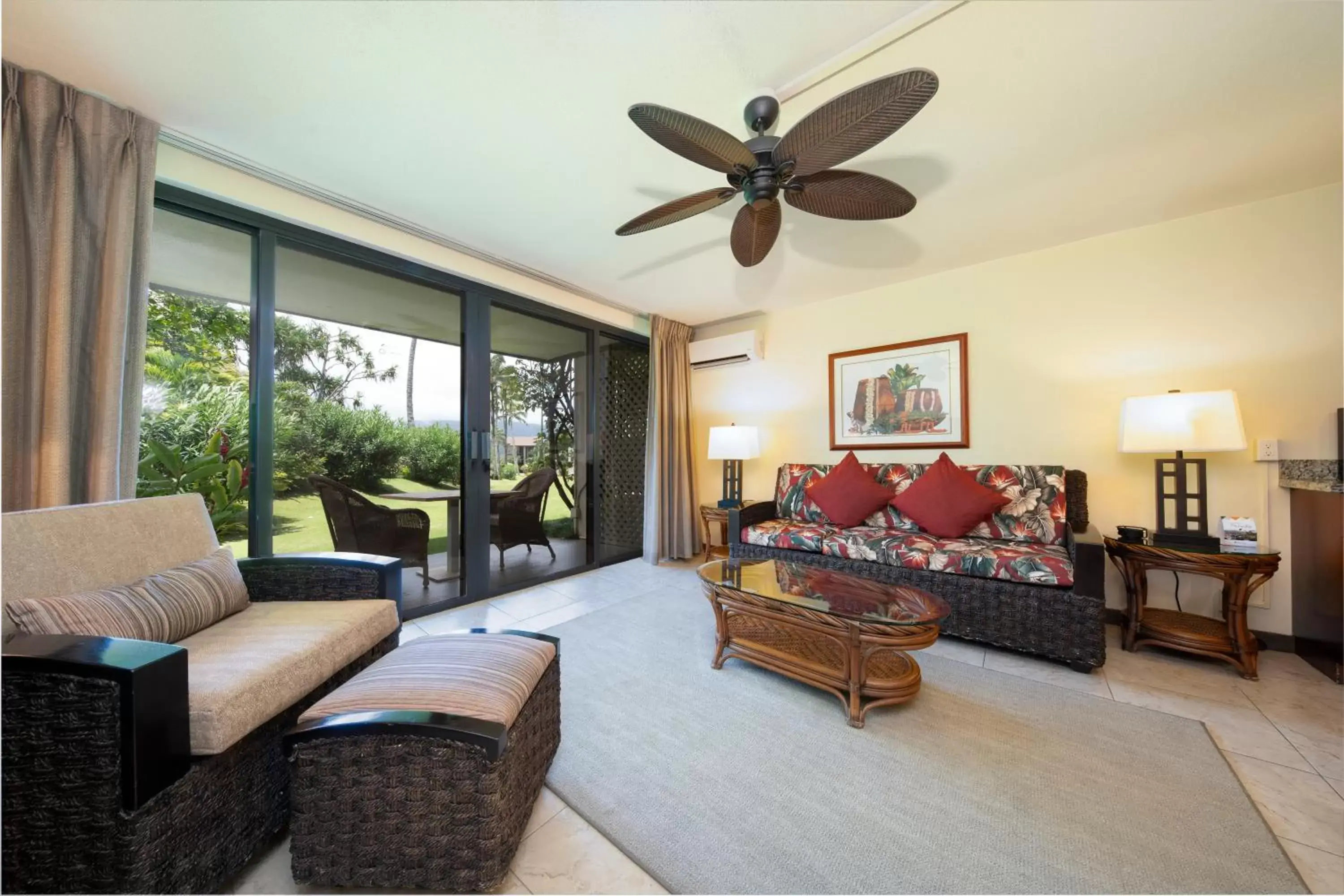 Living room, Seating Area in Hanalei Bay Resort