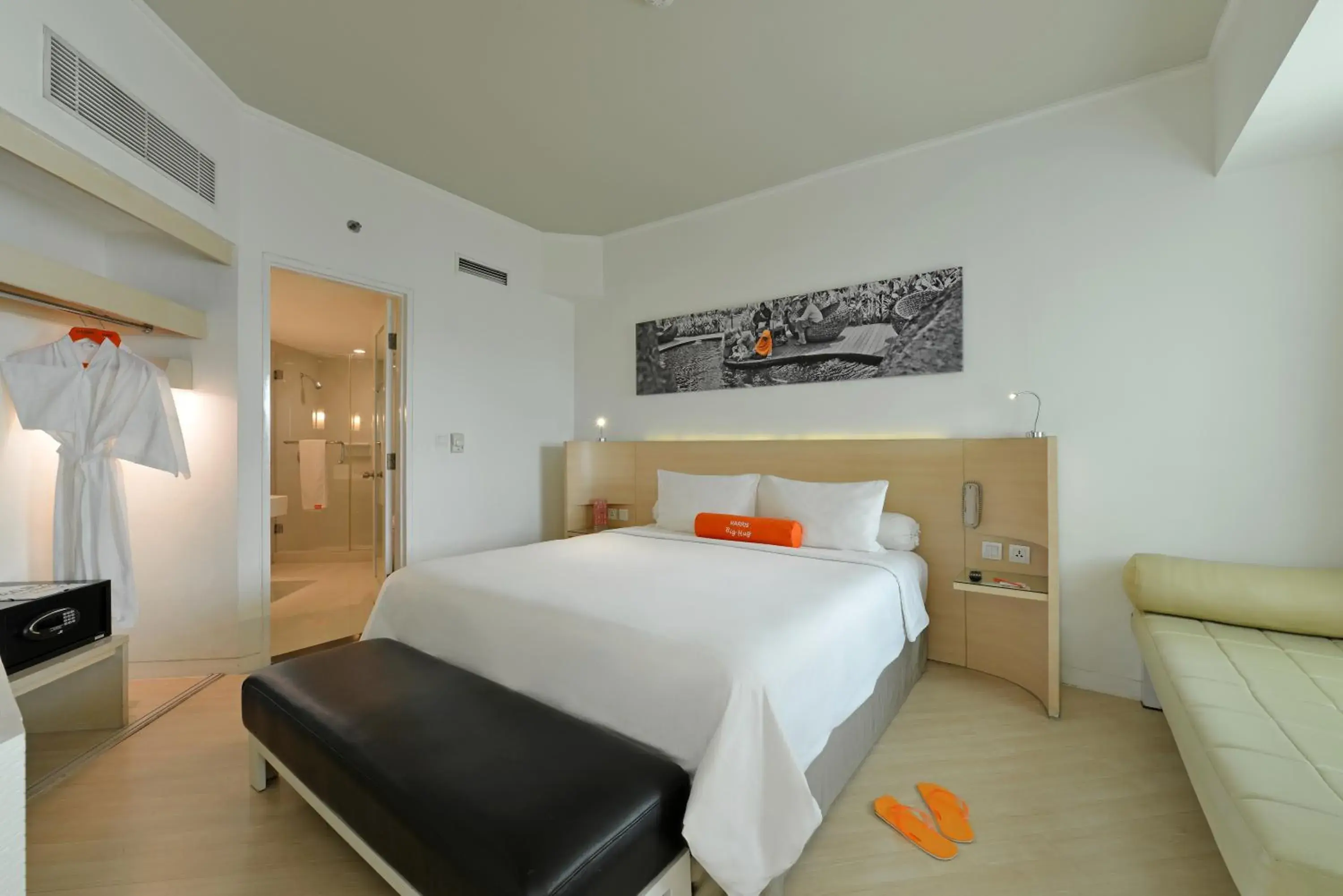 Bed in Harris Hotel Tebet