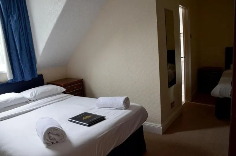 Bedroom in Uno Thames Riverside Hotel By Uno