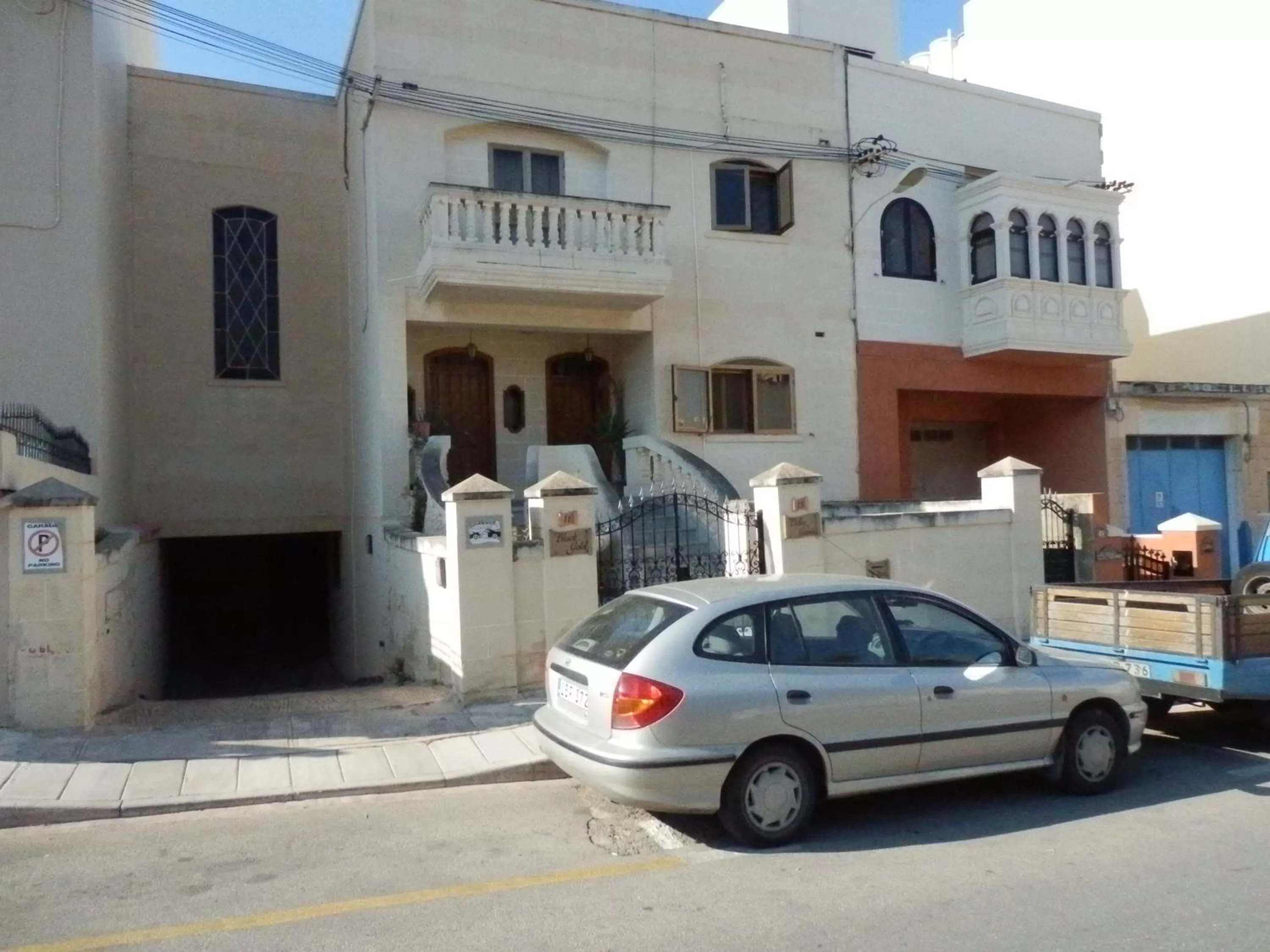 Property building in Black Gold Private Room