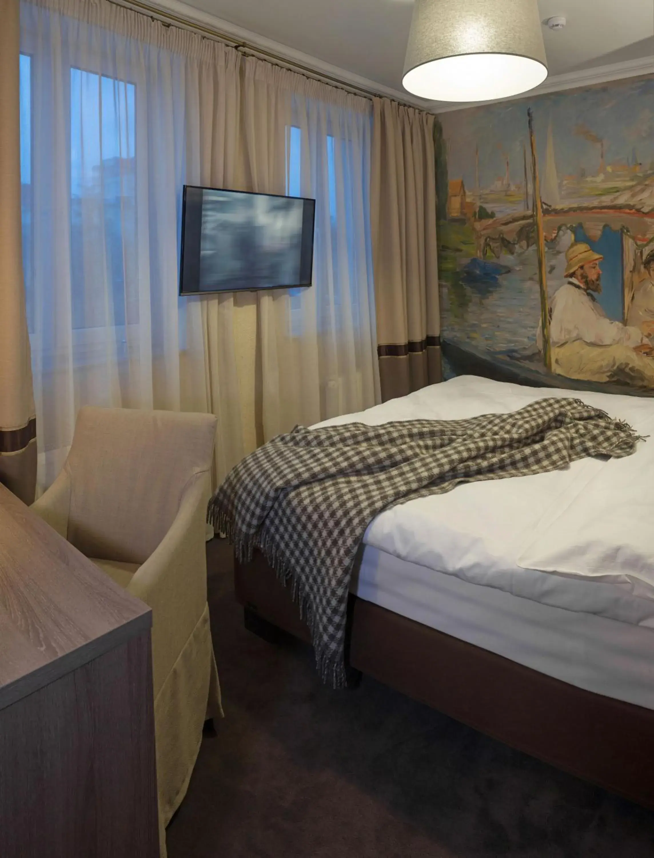 Photo of the whole room, Bed in ZENTRUM Hotel