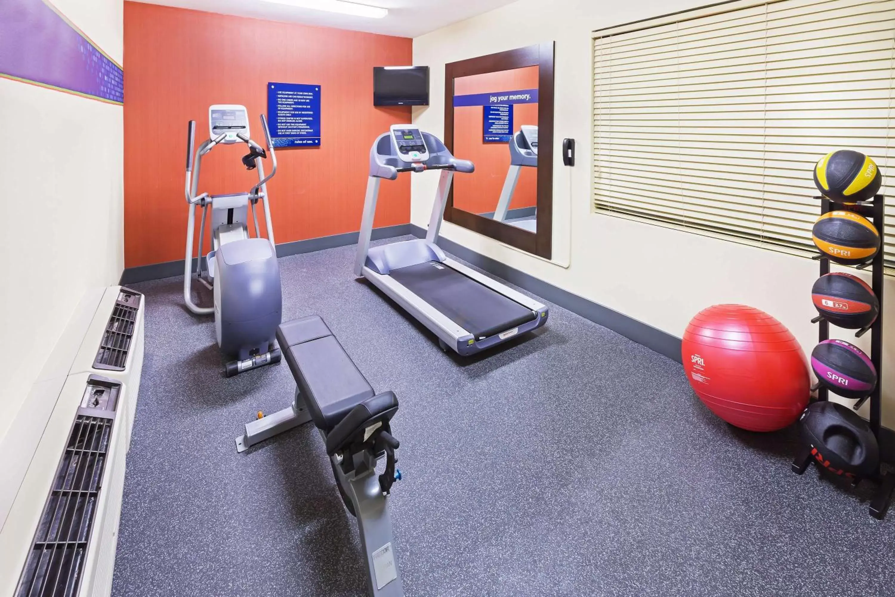 Fitness centre/facilities, Fitness Center/Facilities in Hampton Inn Jonesboro