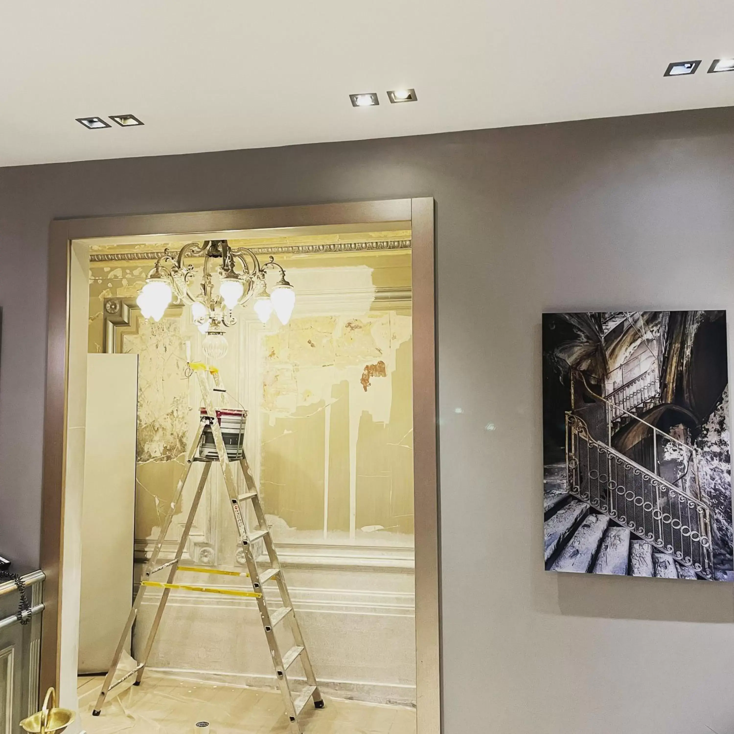 Facade/entrance in Hotel Corona -Rodier- Facade/entrance in Hotel Corona -Rodier-