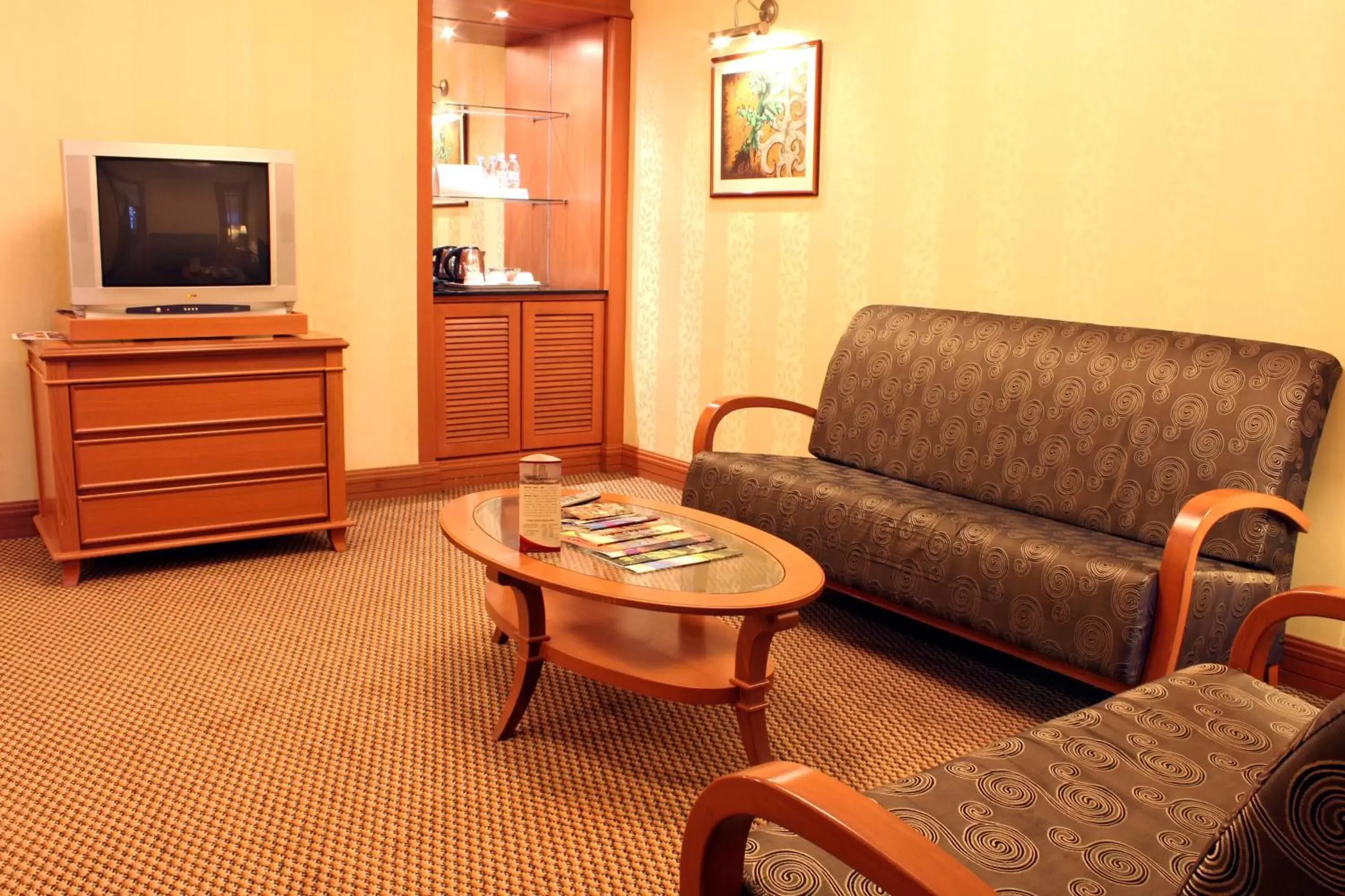 Living room, Seating Area in Imperial Hotel