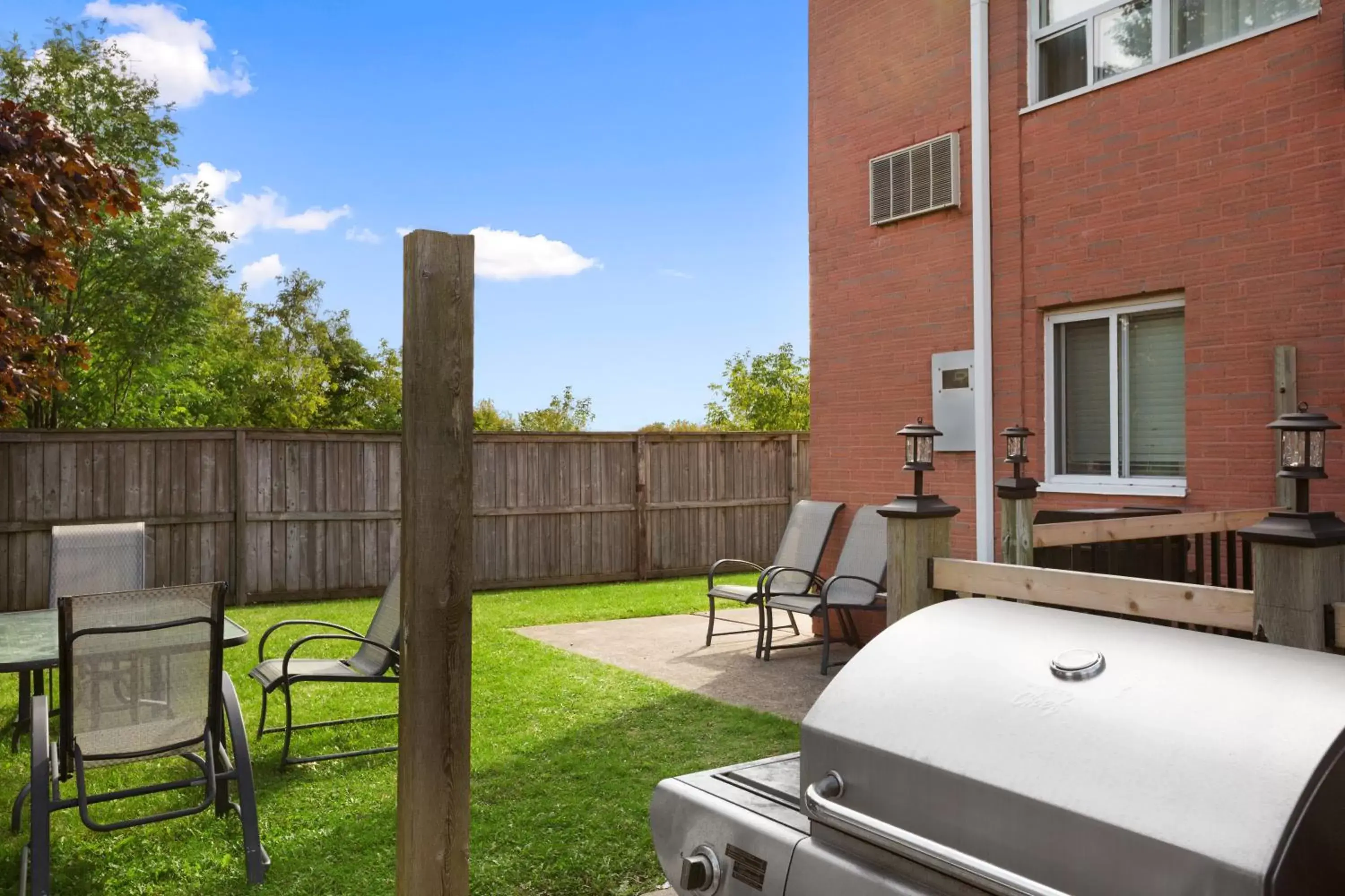 BBQ facilities, Patio/Outdoor Area in Days Inn by Wyndham Stouffville