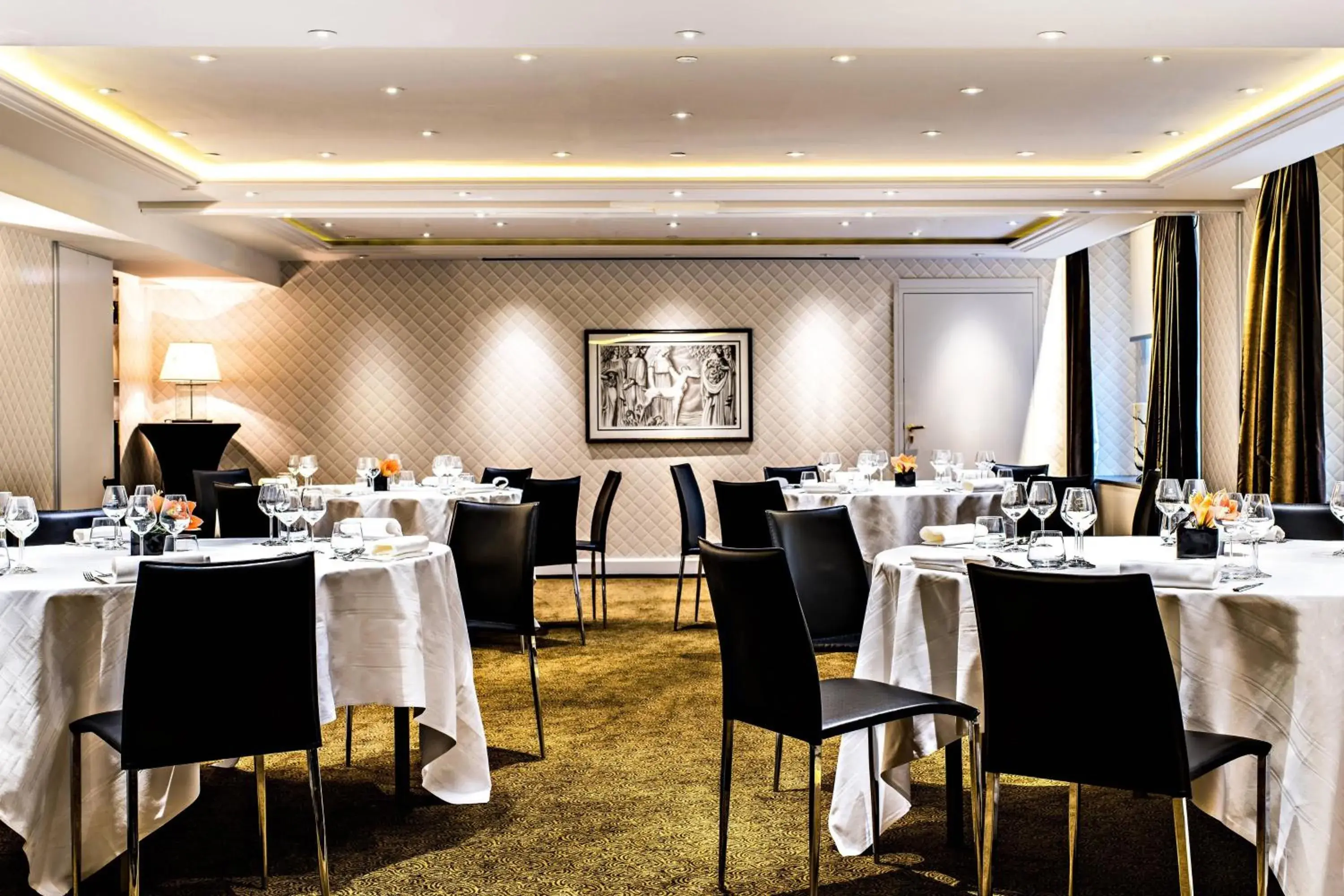 Meeting/conference room, Restaurant/Places to Eat in Prince de Galles, a Luxury Collection hotel, Paris
