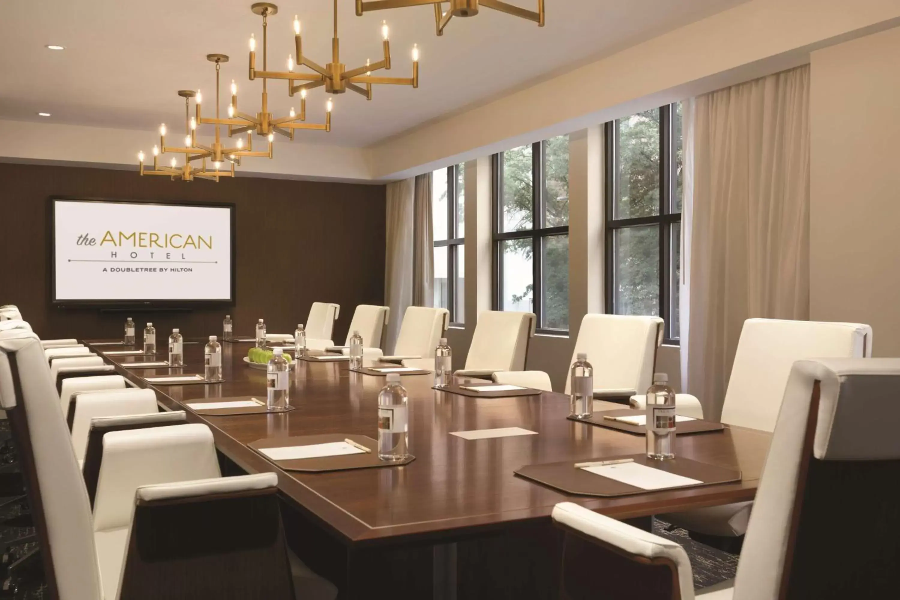 Meeting/conference room in The American Hotel Atlanta Downtown-a Doubletree by Hilton