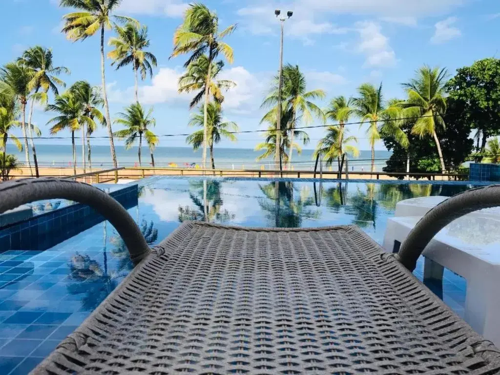 Swimming Pool in Netuanah Praia Hotel