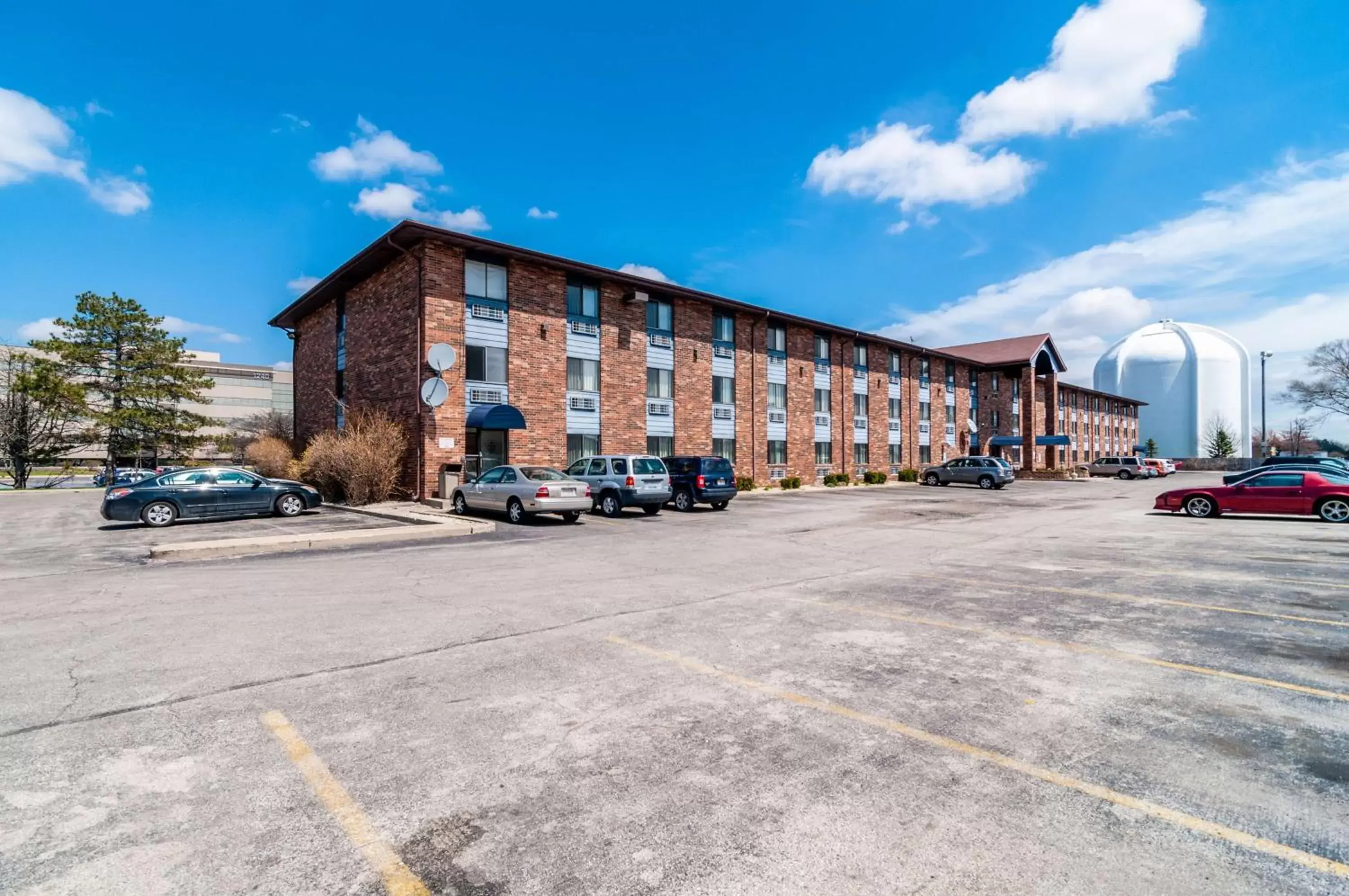 Property Building in Motel 6-Naperville, IL