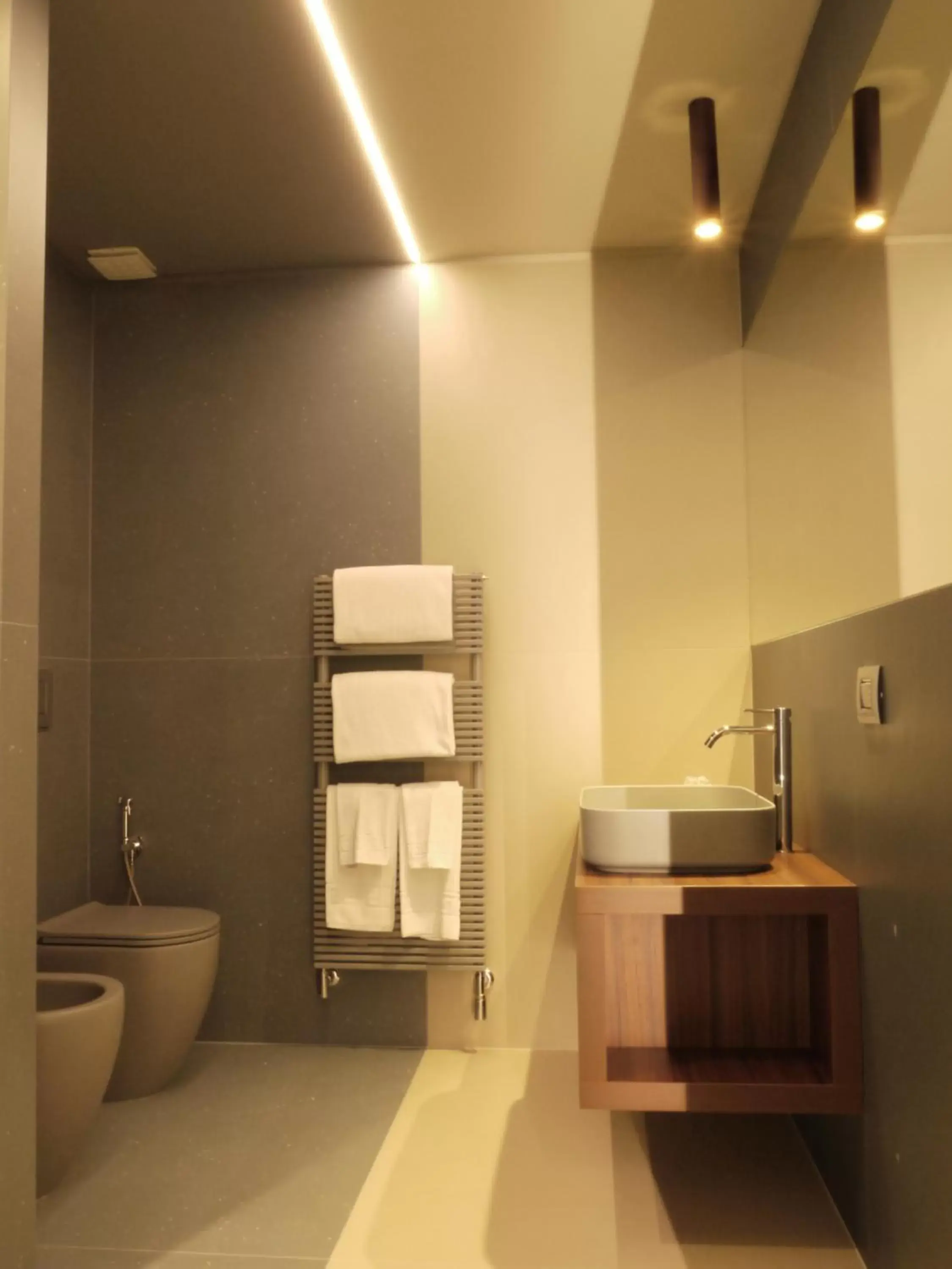Bathroom in RB del Teatro&Apartaments