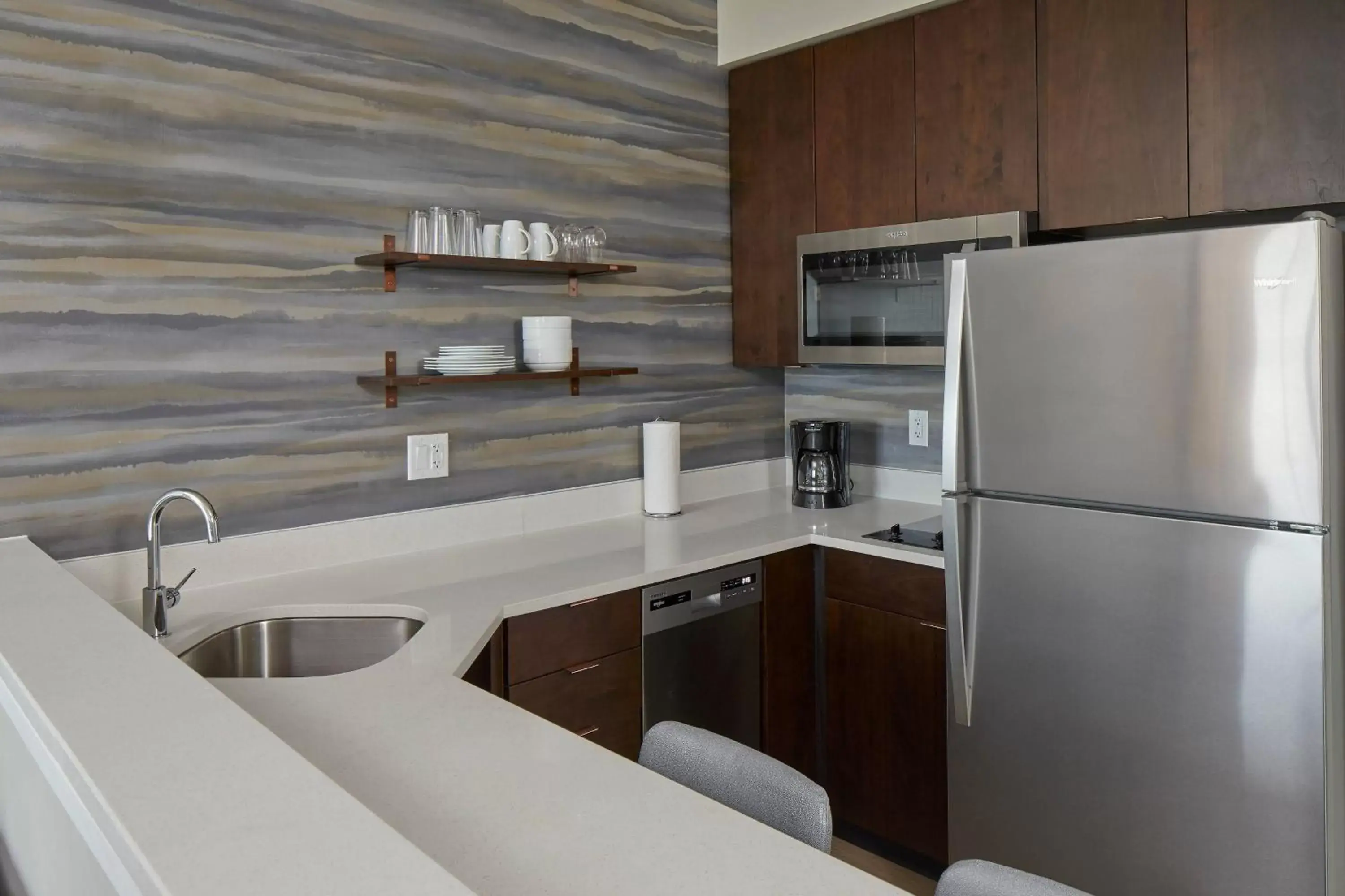 Kitchen or kitchenette, Kitchen/Kitchenette in Residence Inn by Marriott Albany Airport