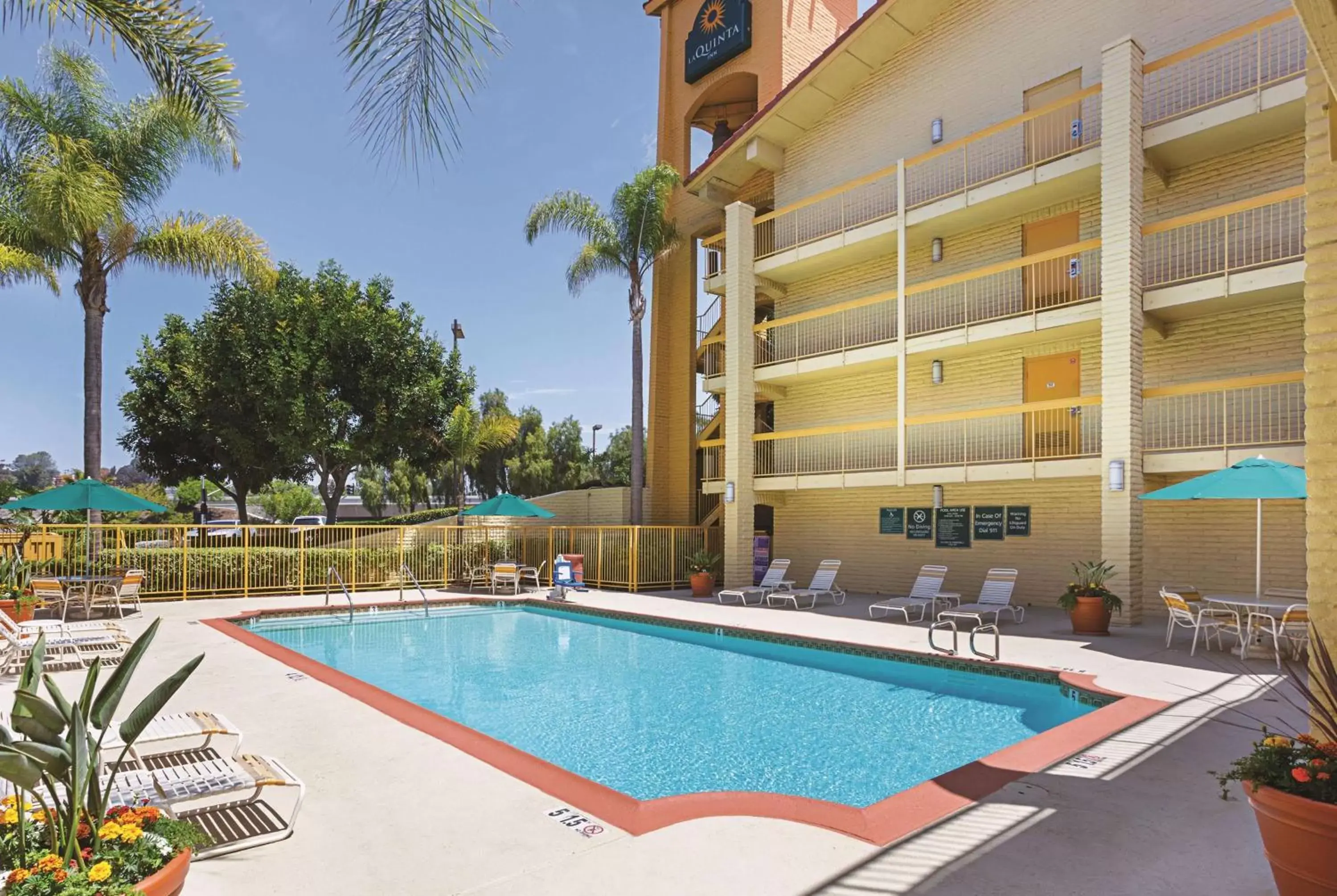 Pool view, Swimming Pool in La Quinta Inn by Wyndham San Diego Chula Vista