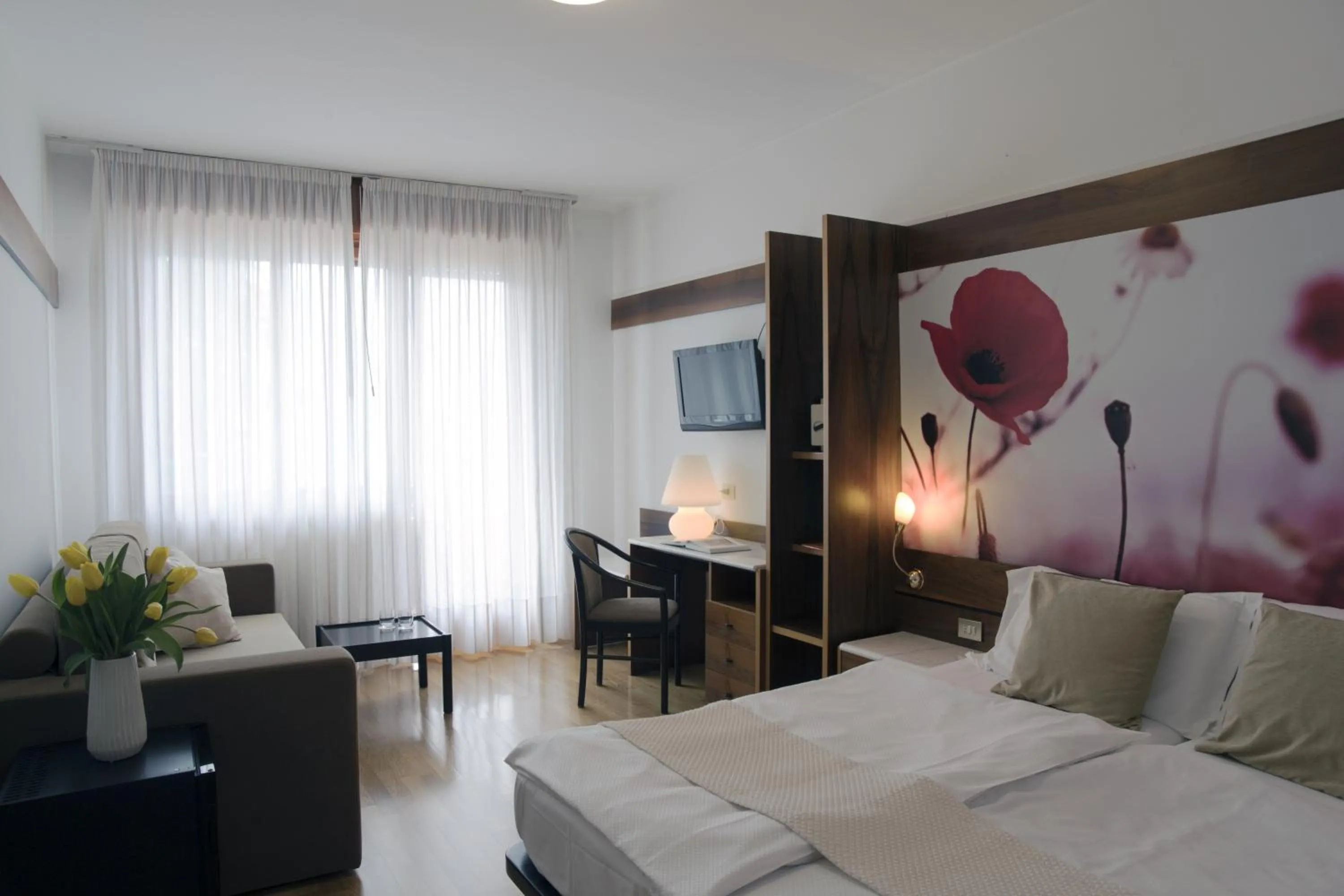 Bed in Hotel Du Lac - Relax Attitude Hotel