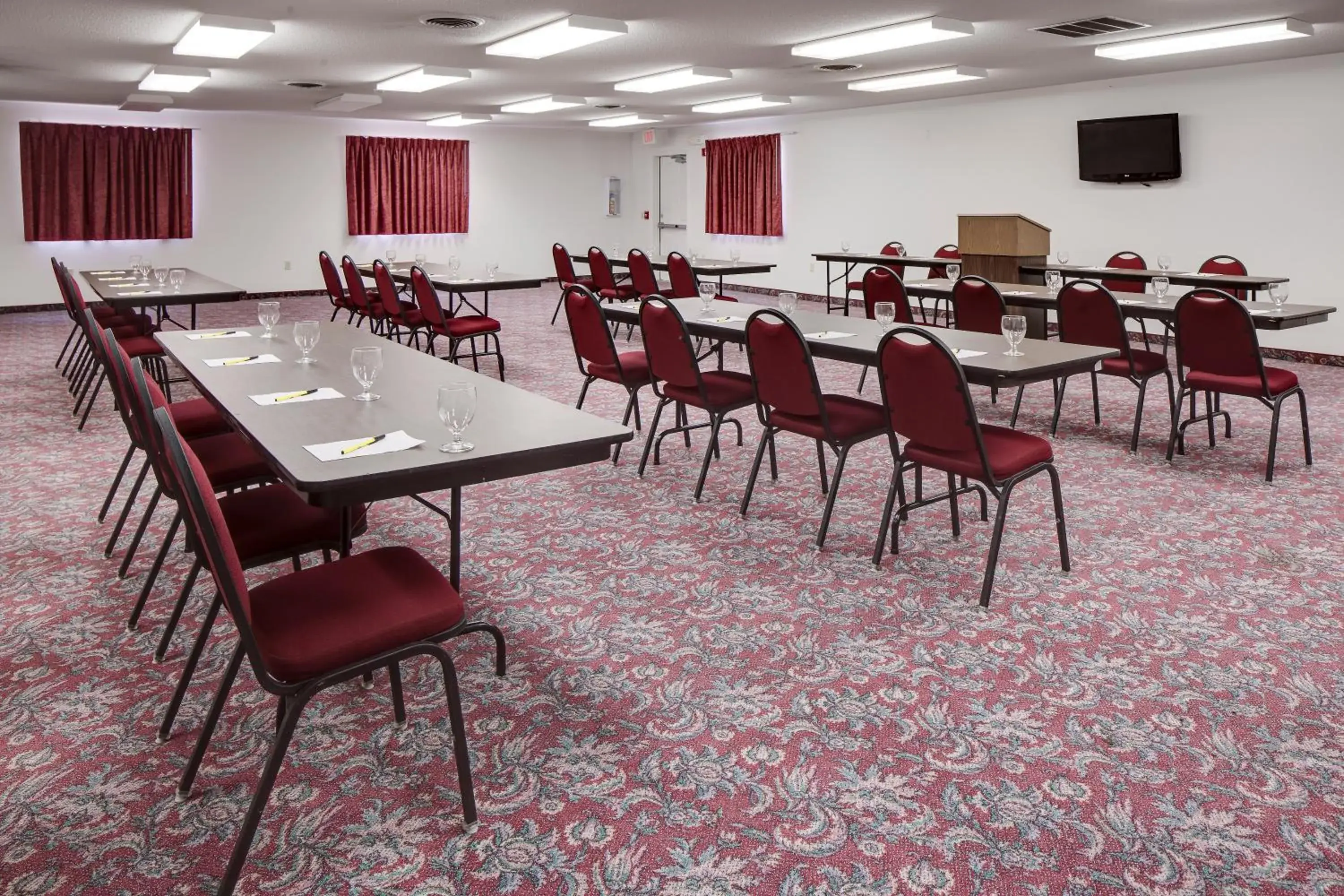 Business facilities in Super 8 by Wyndham Manhattan KS