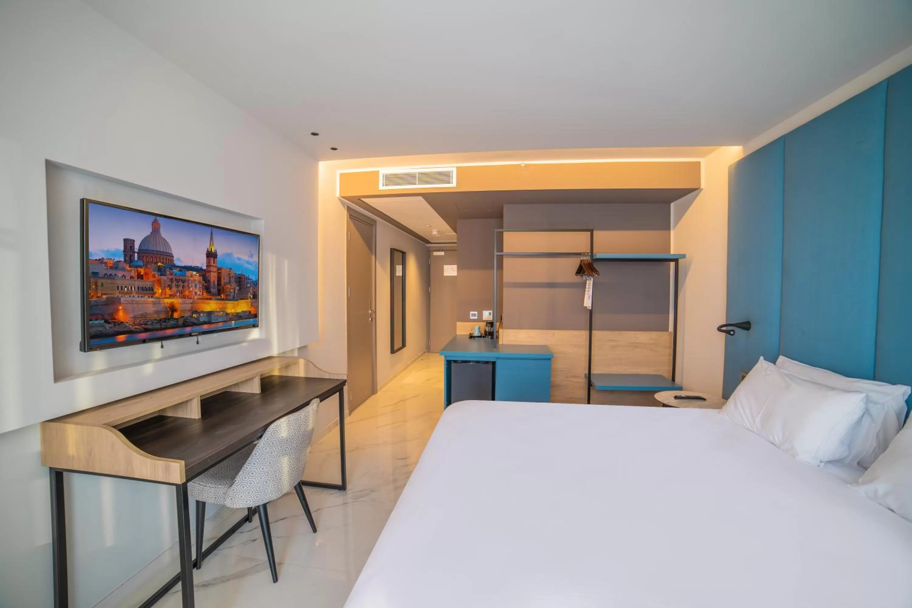 Bed in Mercure St. Julian's Malta