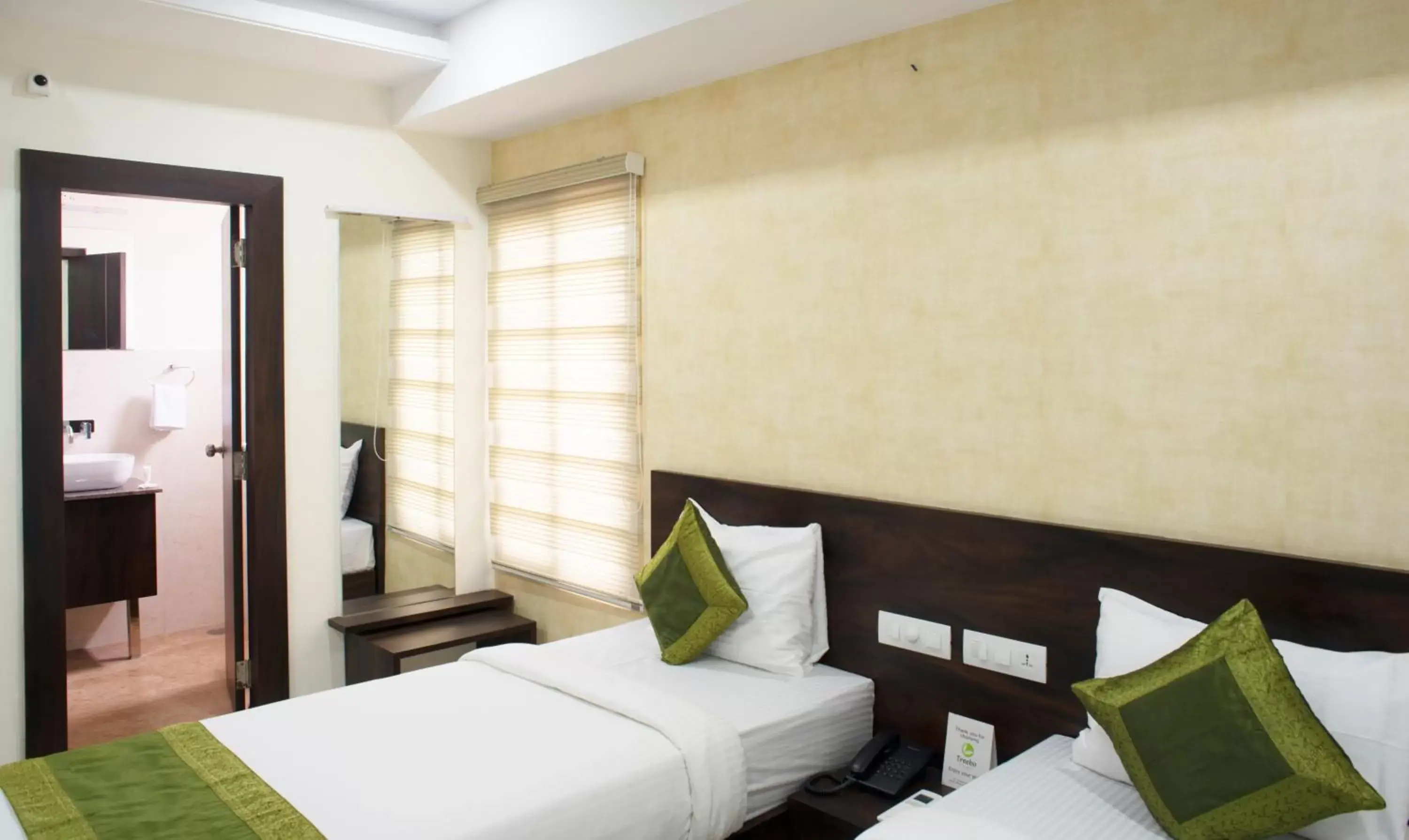 Bed in Treebo Celeste Bed in Treebo Celeste