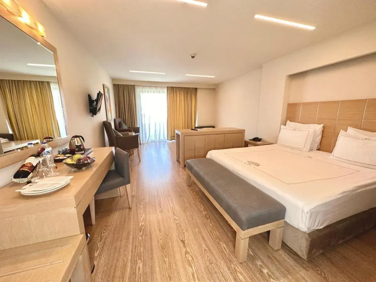 Bedroom, Bed in Bellis Deluxe Hotel