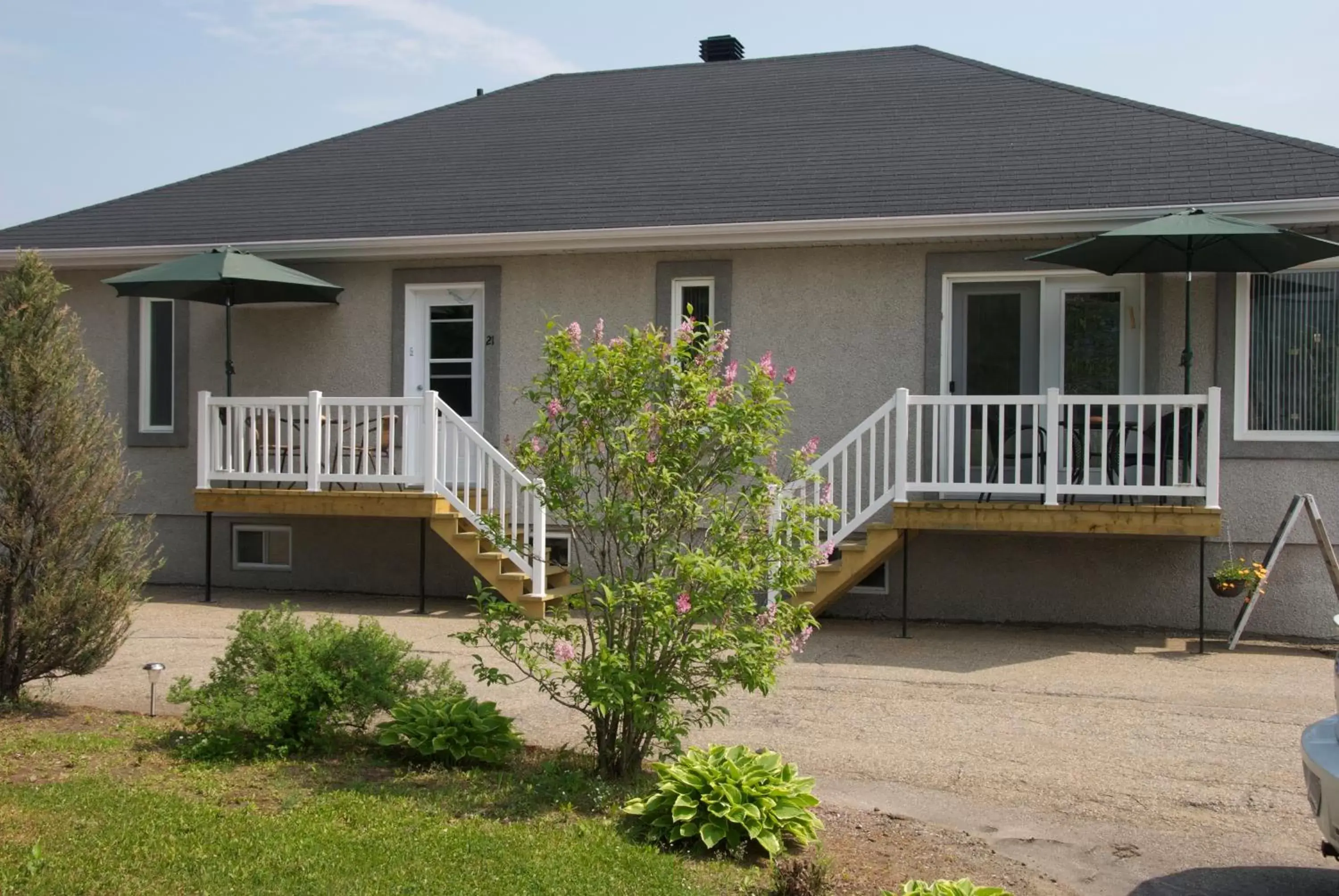 Facade/entrance, Property Building in Motel Des Cascades