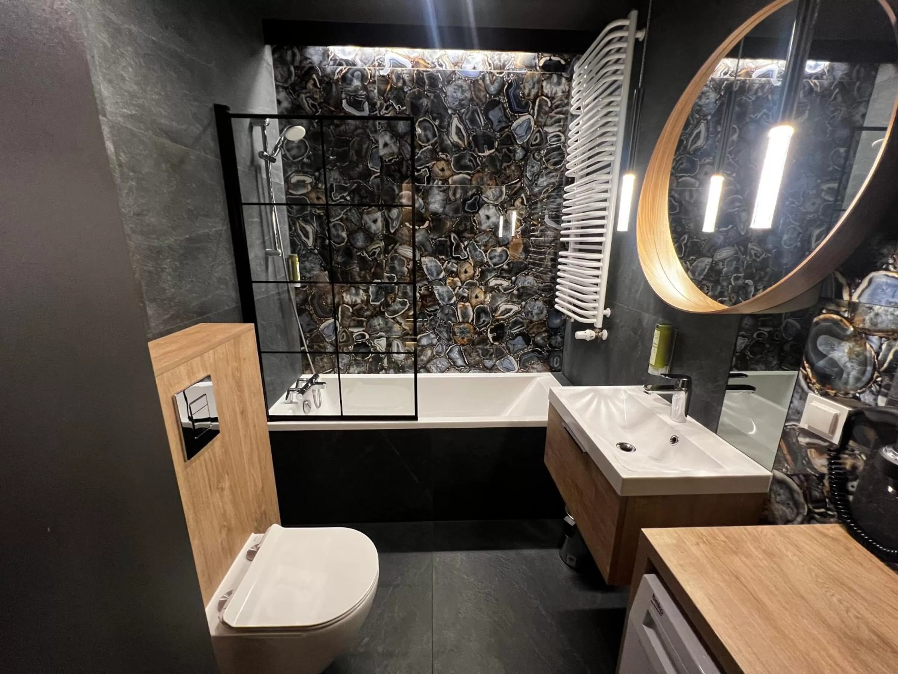 Toilet in Silesia Aparthotel