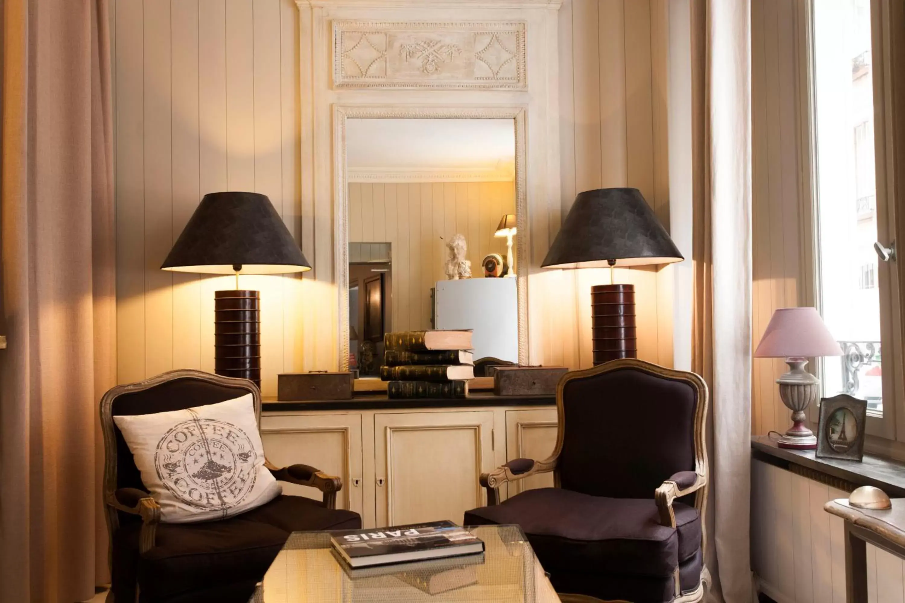 Living room in Hôtel de l'Avre