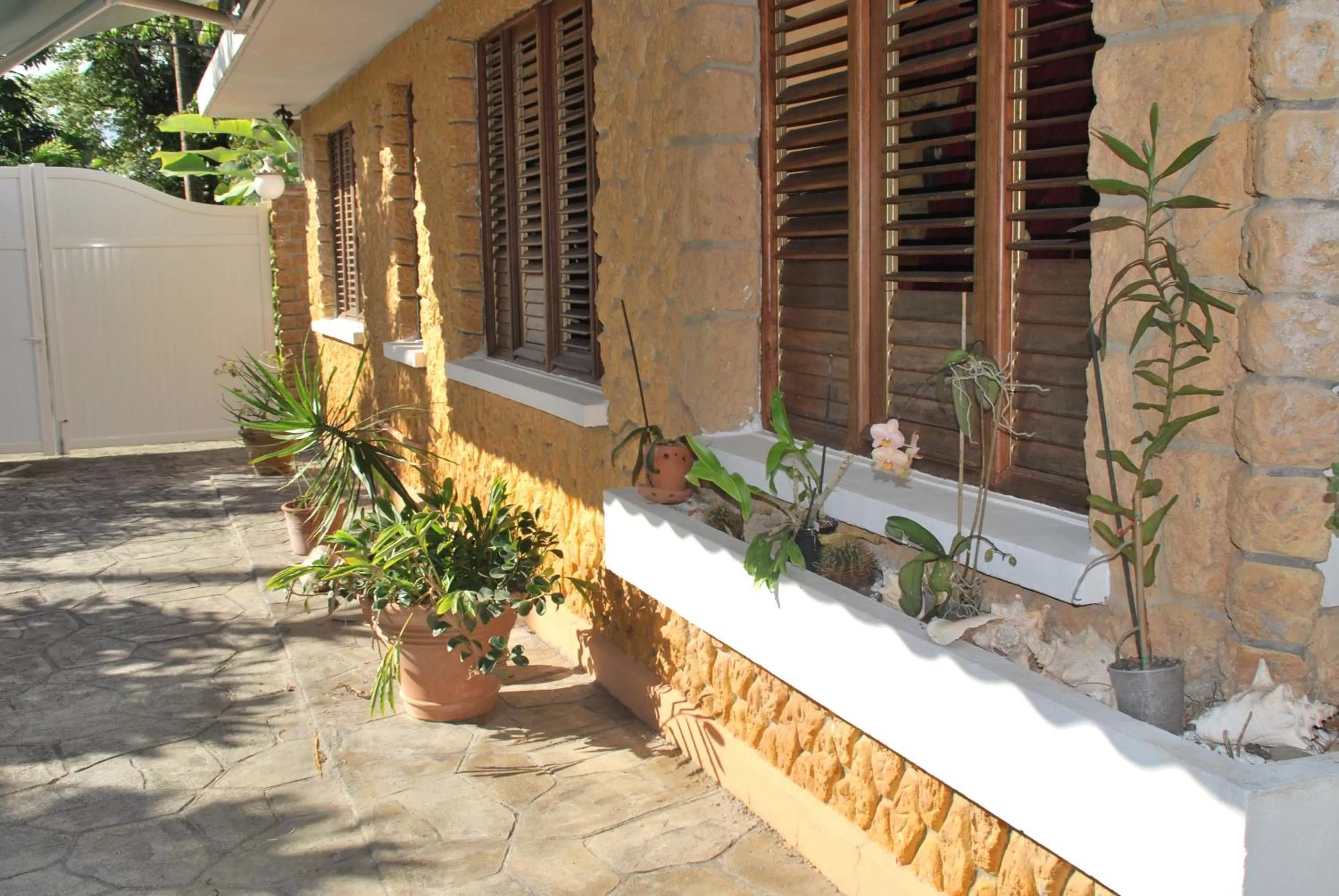 Shower in Les Gîtes de la Lézarde