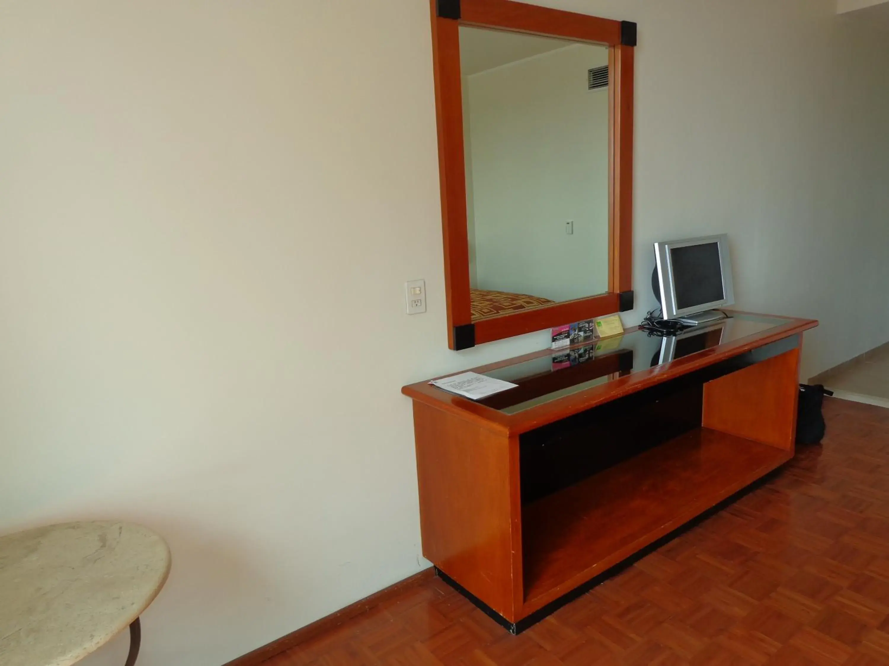 Bedroom, TV/Entertainment Center in GS Cuernavaca