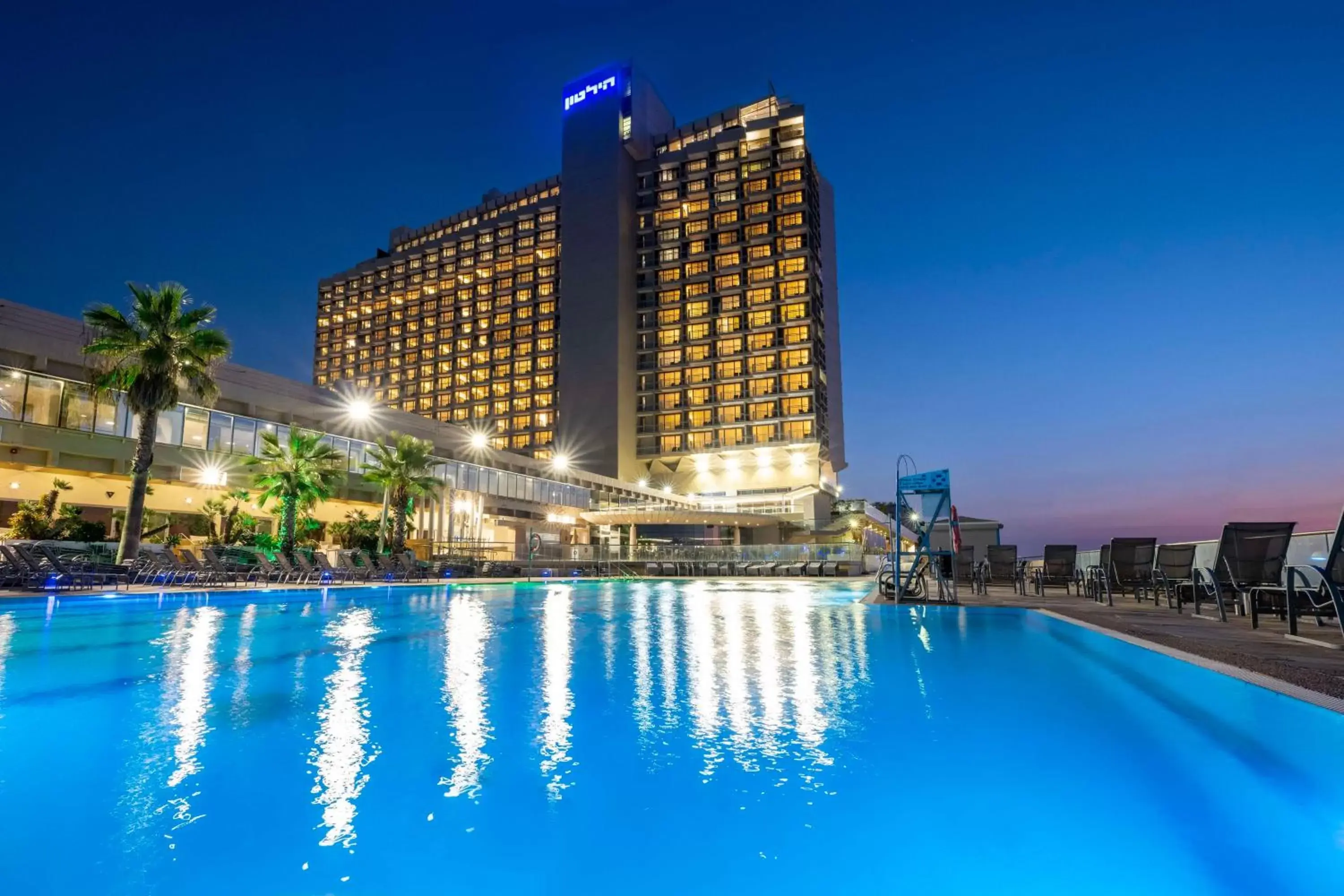 Pool view, Property Building in Hilton Tel Aviv Hotel