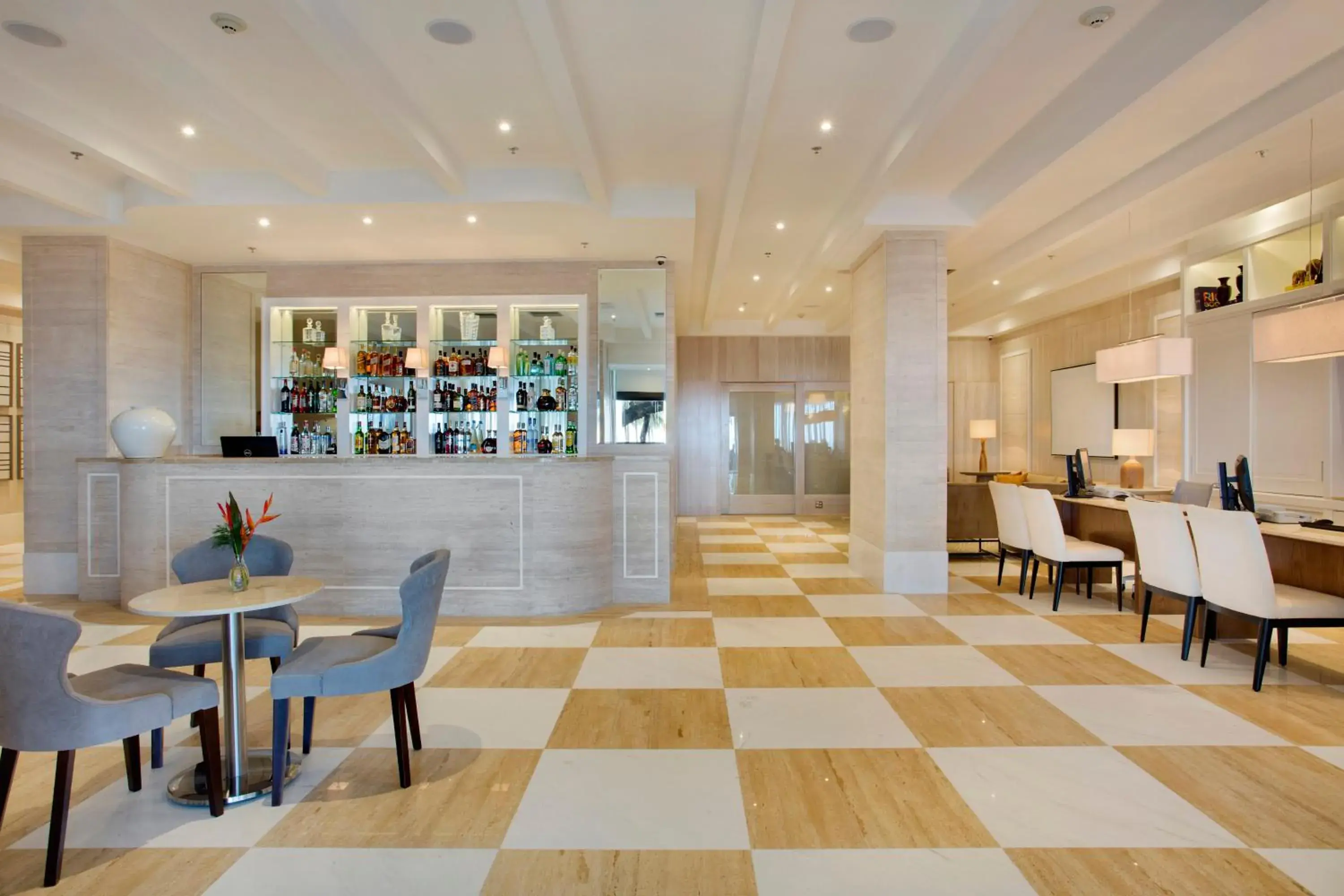Lobby or reception, Lounge/Bar in Windsor California Hotel
