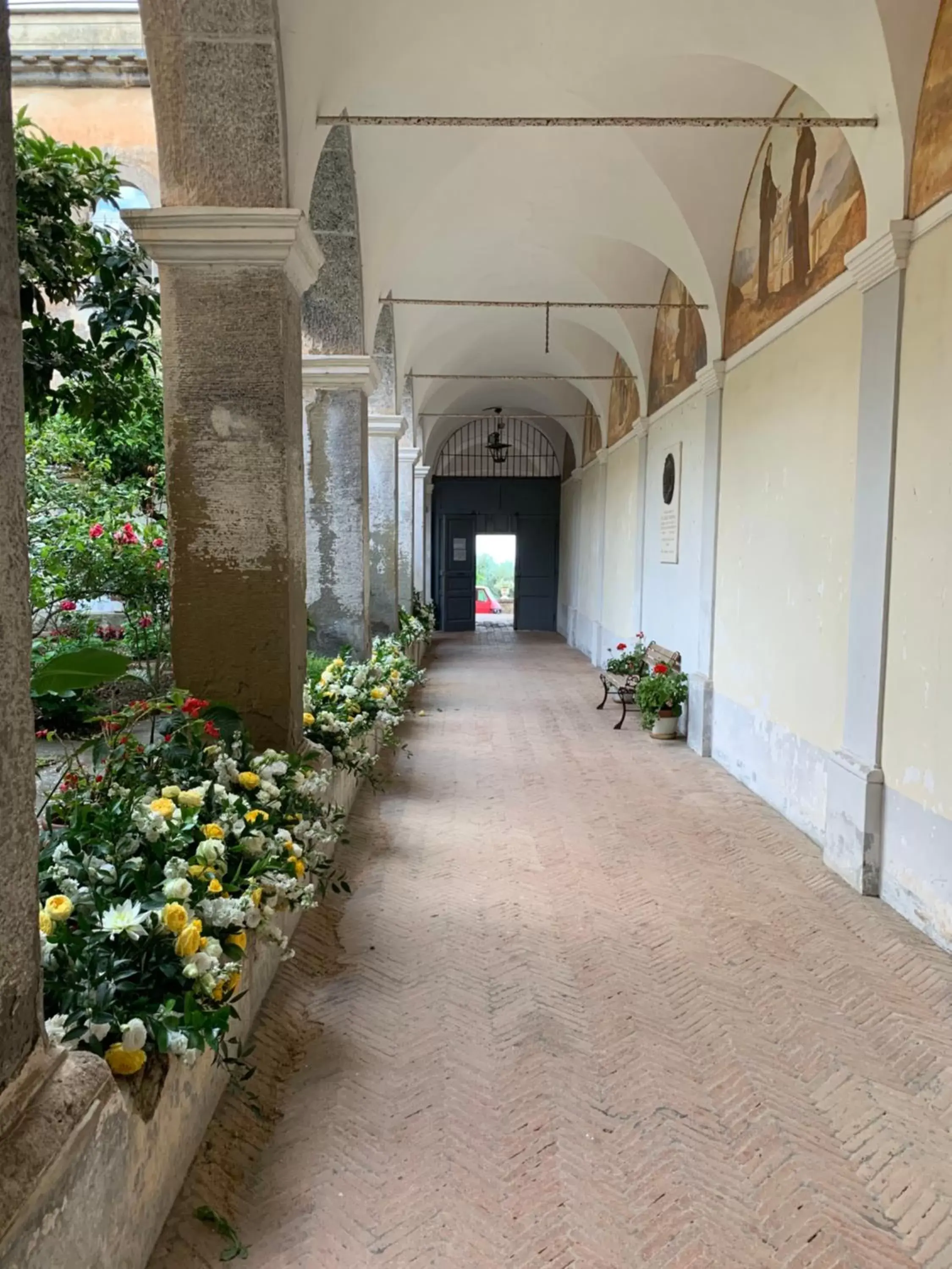 Inner courtyard view in Relais Il Chiostro