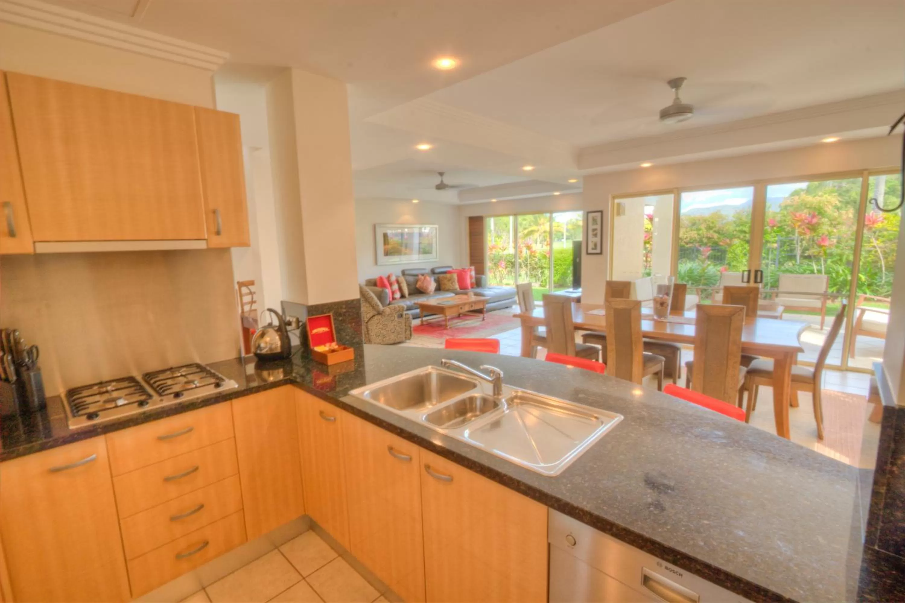 Kitchen or kitchenette in Paradise Links Resort Port Douglas