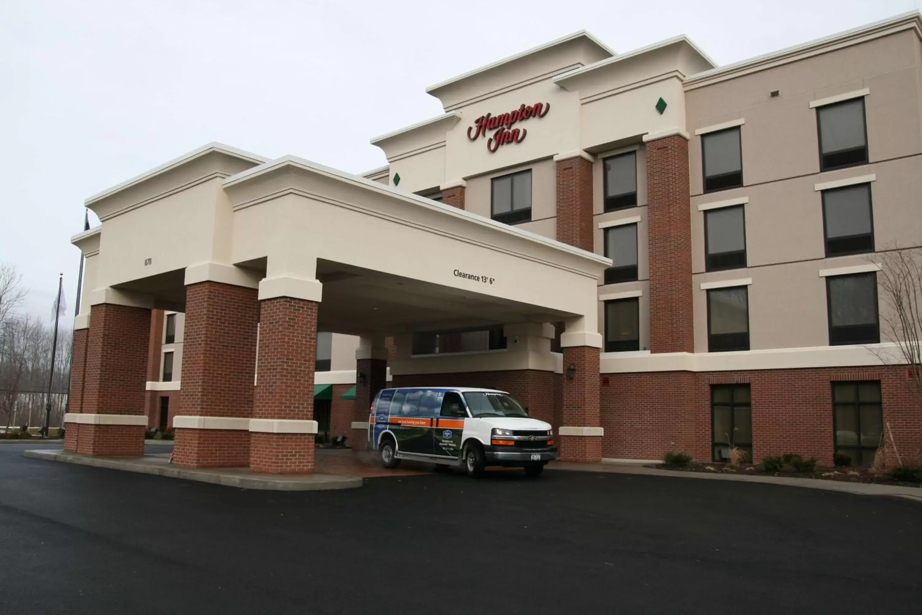 Property Building in Hampton Inn Rochester-Webster