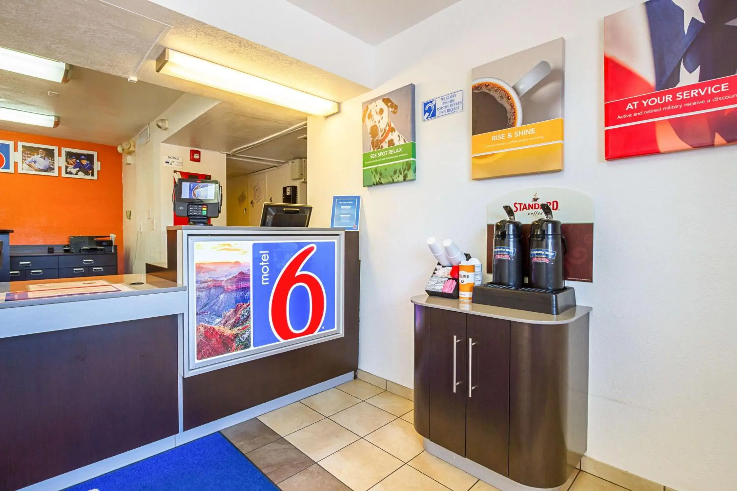 Lobby or reception, Lobby/Reception in Motel 6 Mesa North