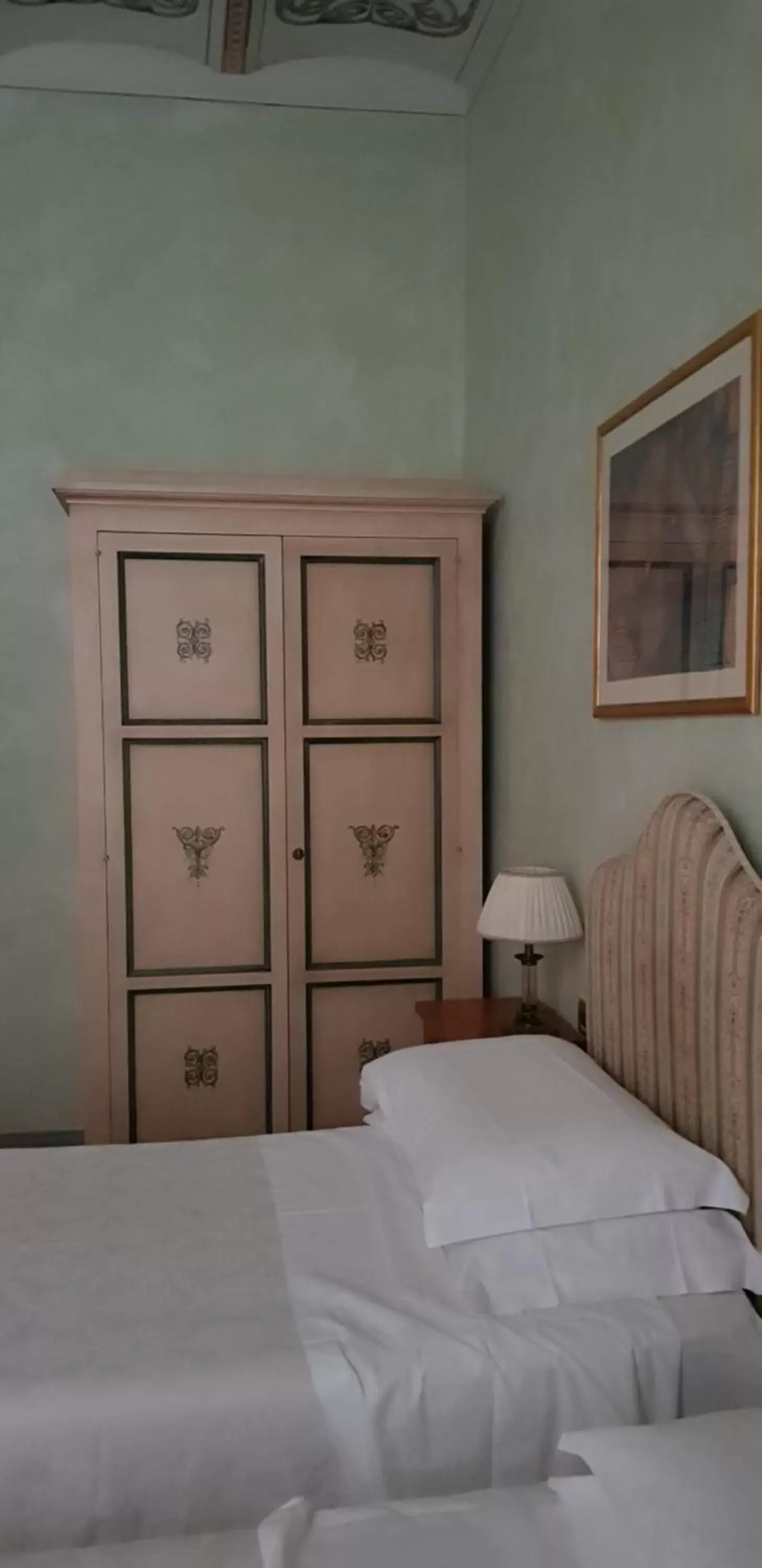 wardrobe, Bed in B&B Palazzo Al Torrione 2