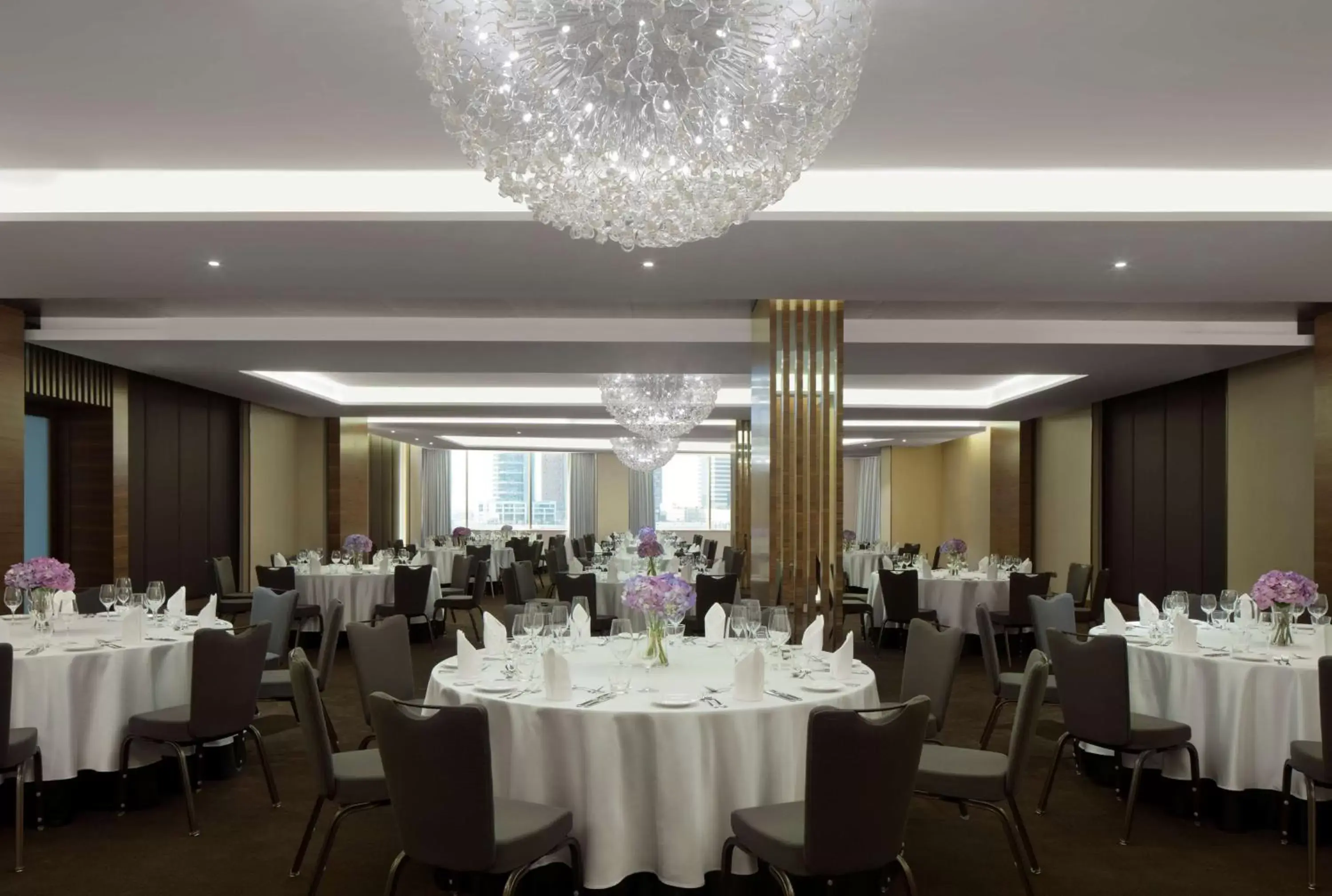 Meeting/conference room, Restaurant/Places to Eat in Radisson Blu Hotel, Dubai Waterfront