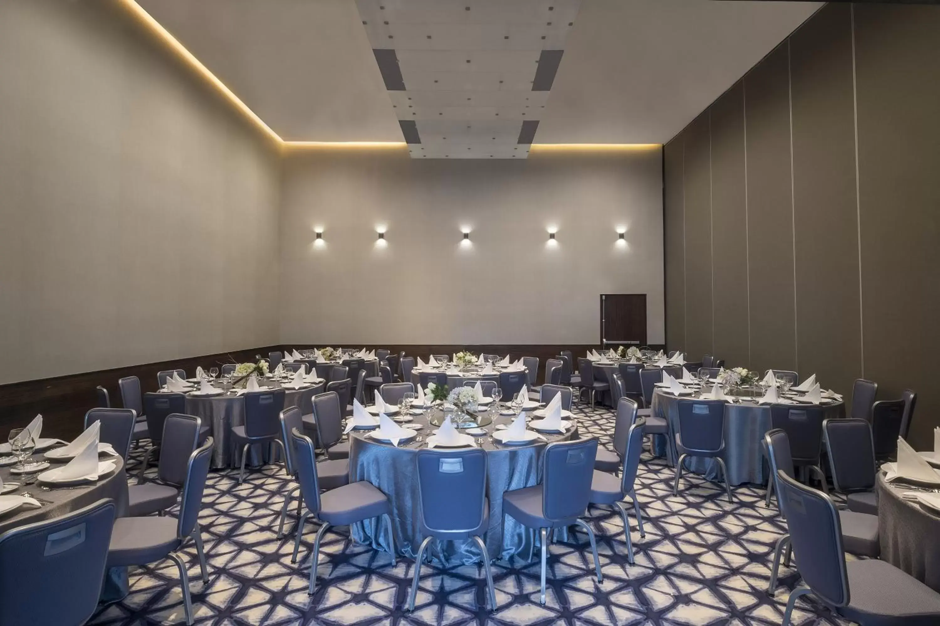 Meeting/conference room, Restaurant/Places to Eat in Grand Fiesta Americana Monterrey Valle