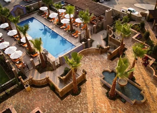 Swimming pool in Hotel Encanto de Las Cruces