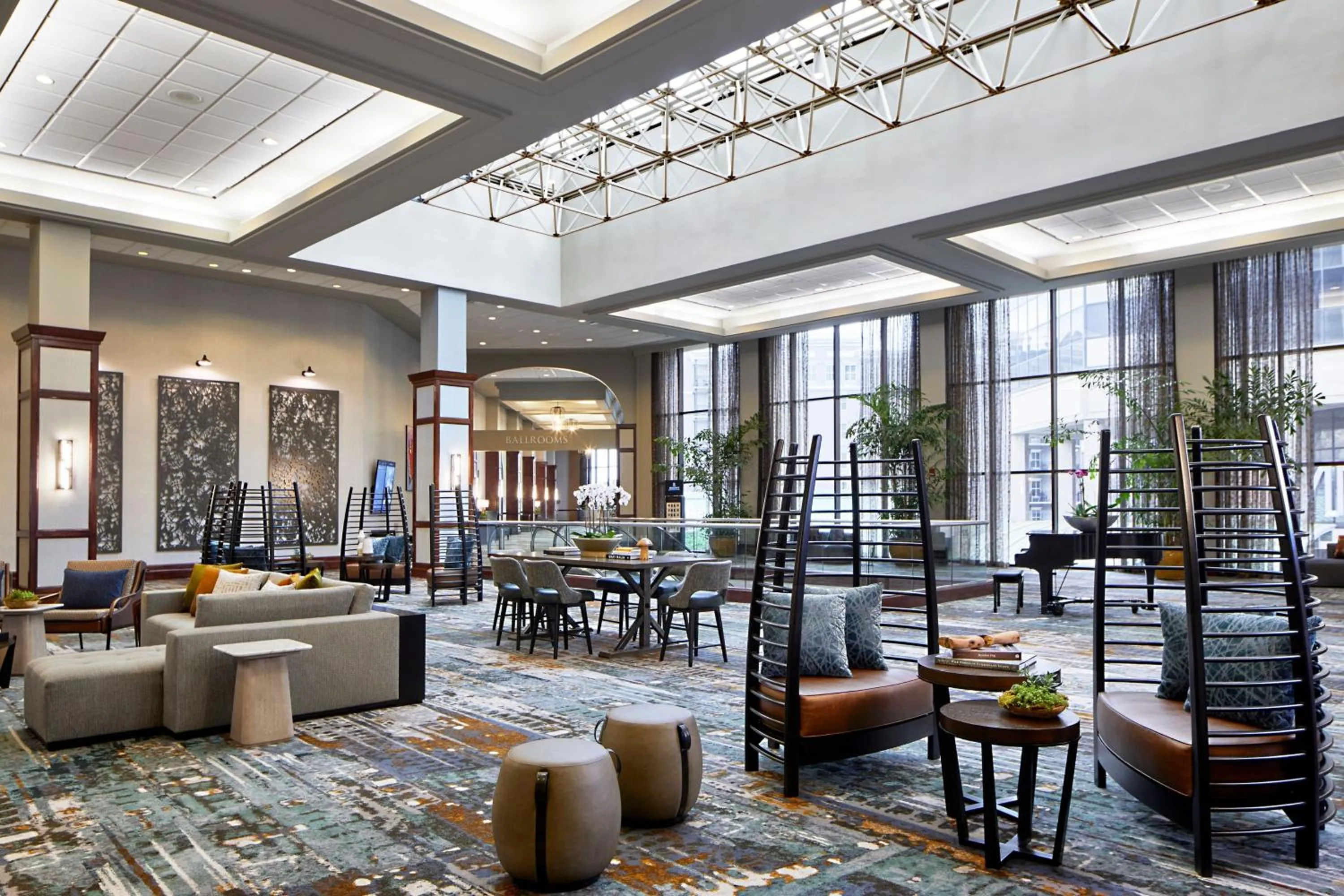 Meeting/conference room in Renaissance Mobile Riverview Plaza Hotel