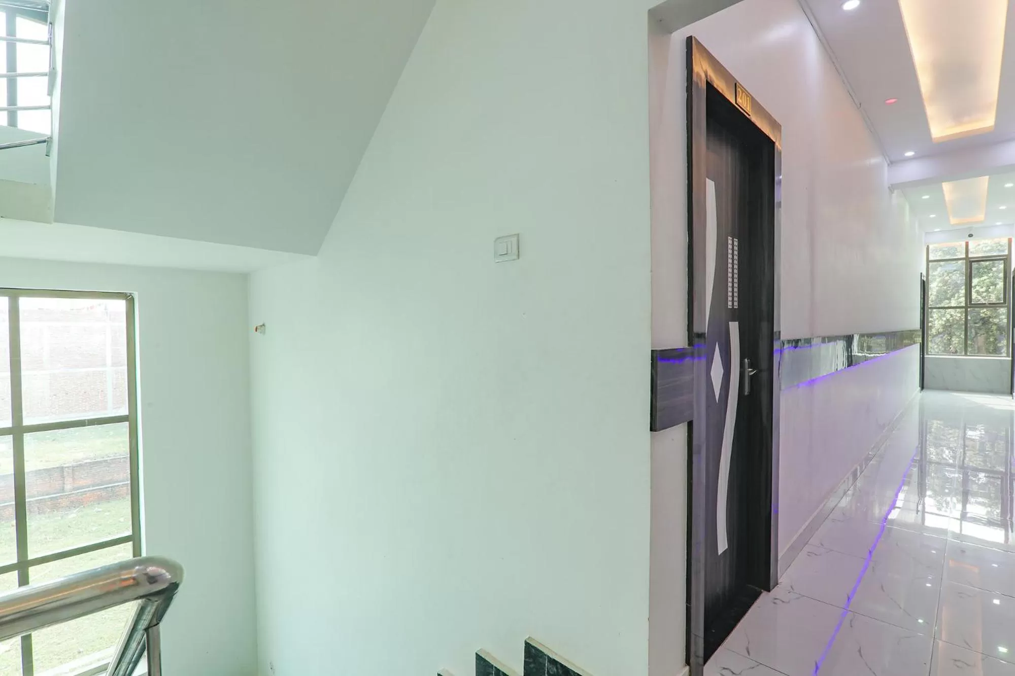 Lobby or reception in FabHotel Lumbini International - Sarnath museum