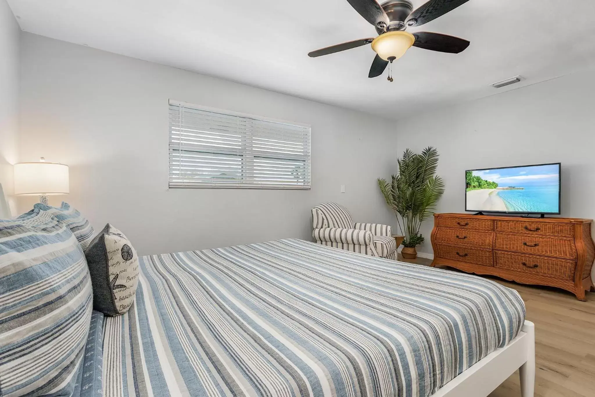 Bed in Matlacha on Shoreview Bed in Matlacha on Shoreview