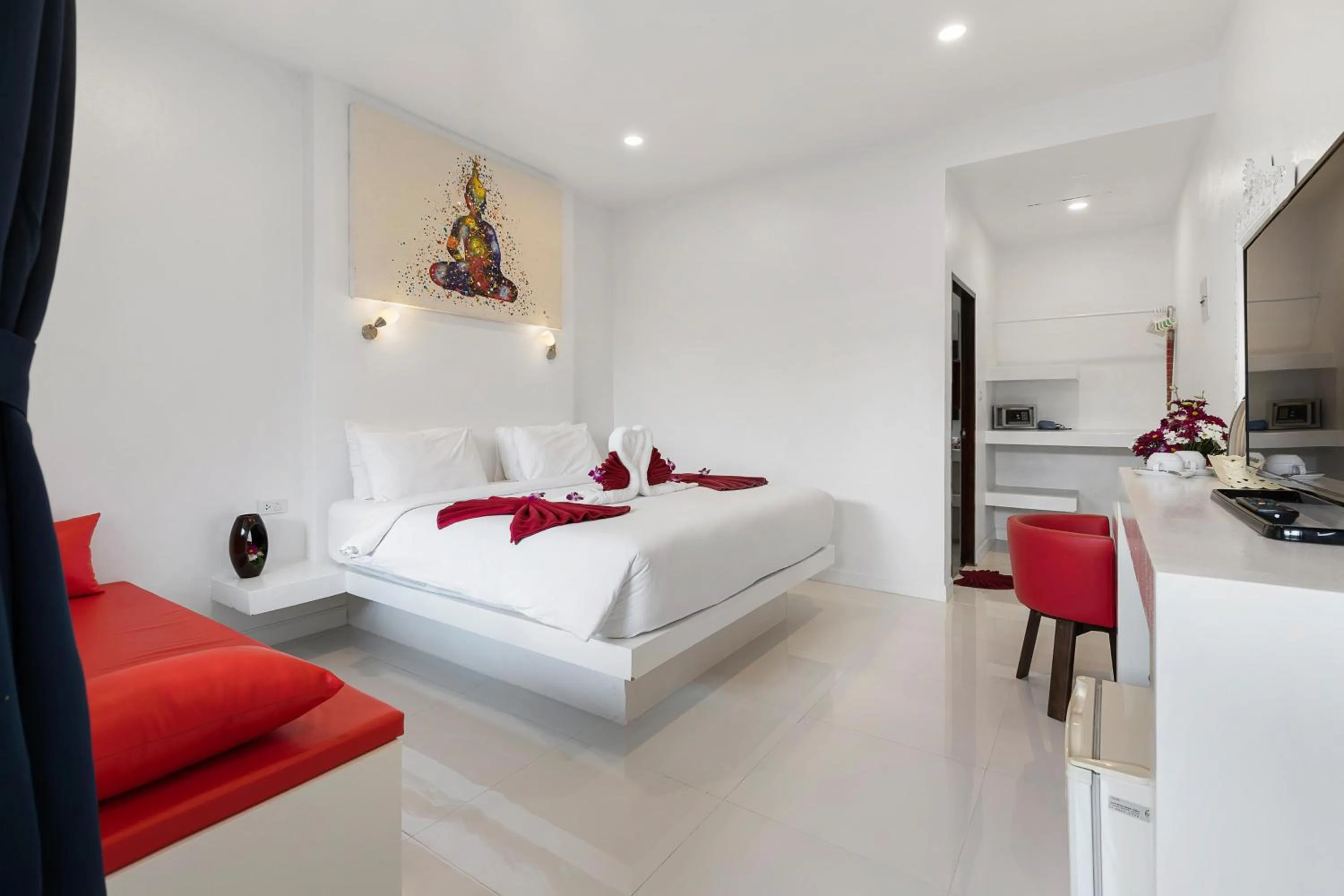 Photo of the whole room, Bed in Crystal Bay Beach Resort