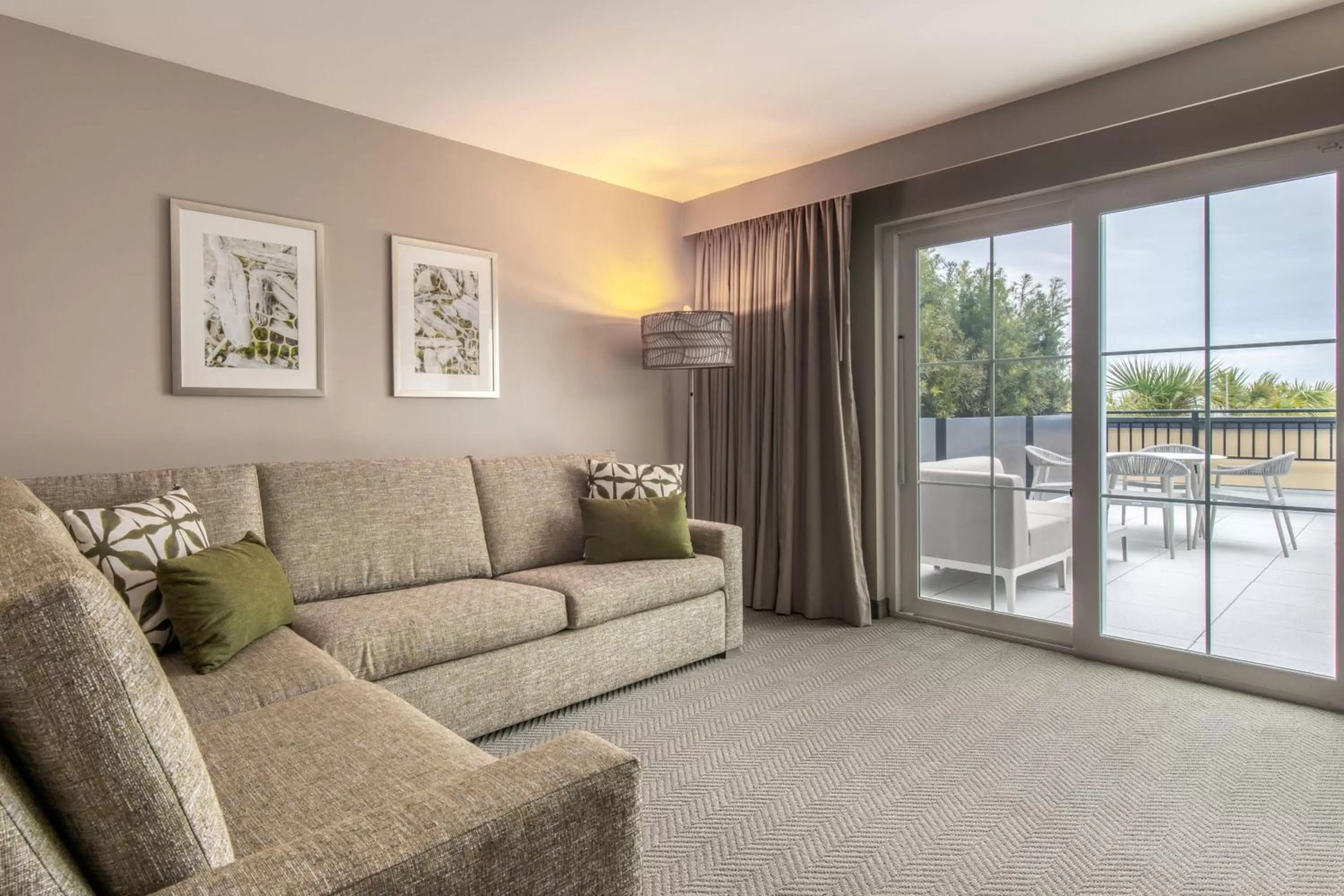 Photo of the whole room in Courtyard by Marriott Jekyll Island